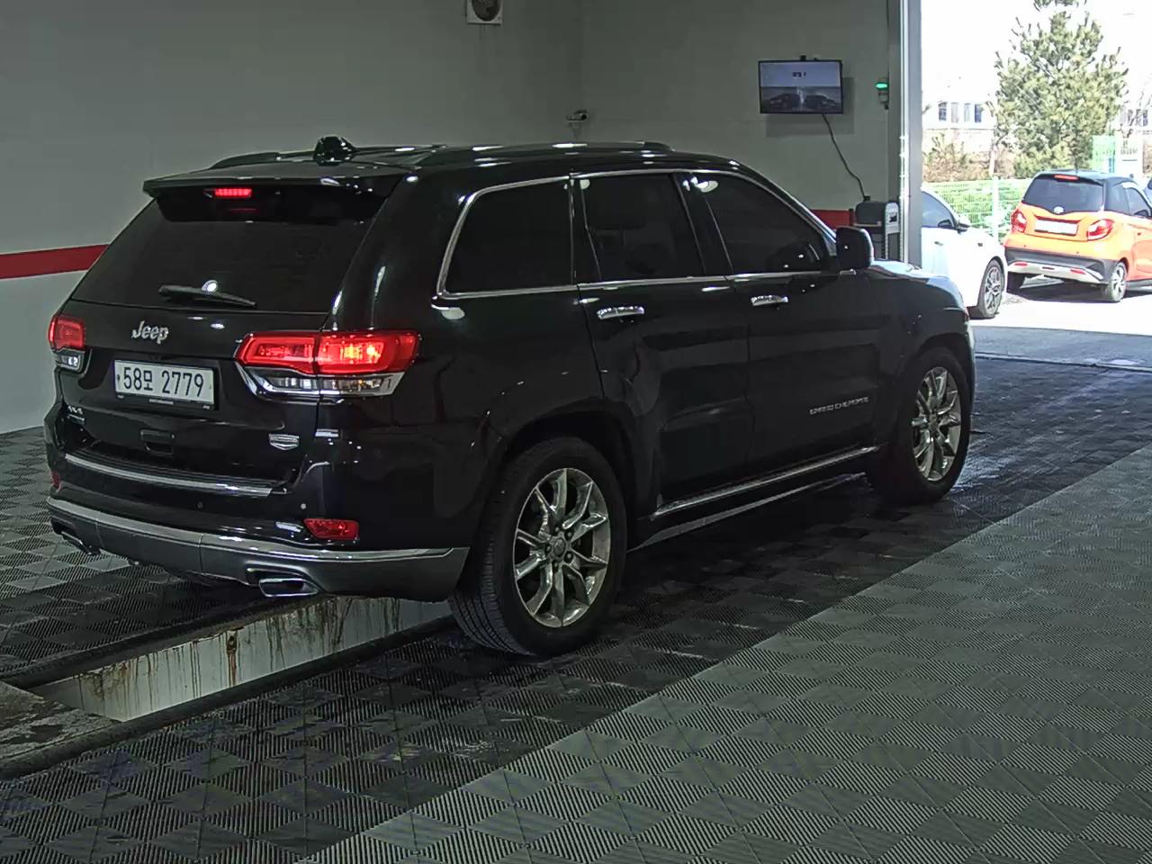 جيب جراند شيروكي 2014 - صورة 4