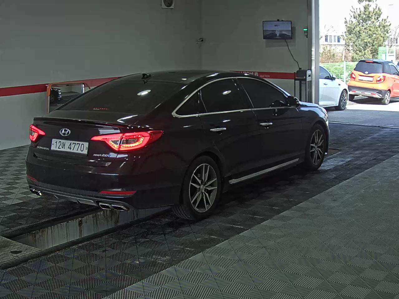 Hyundai  LF쏘나타 2015 - Image 4