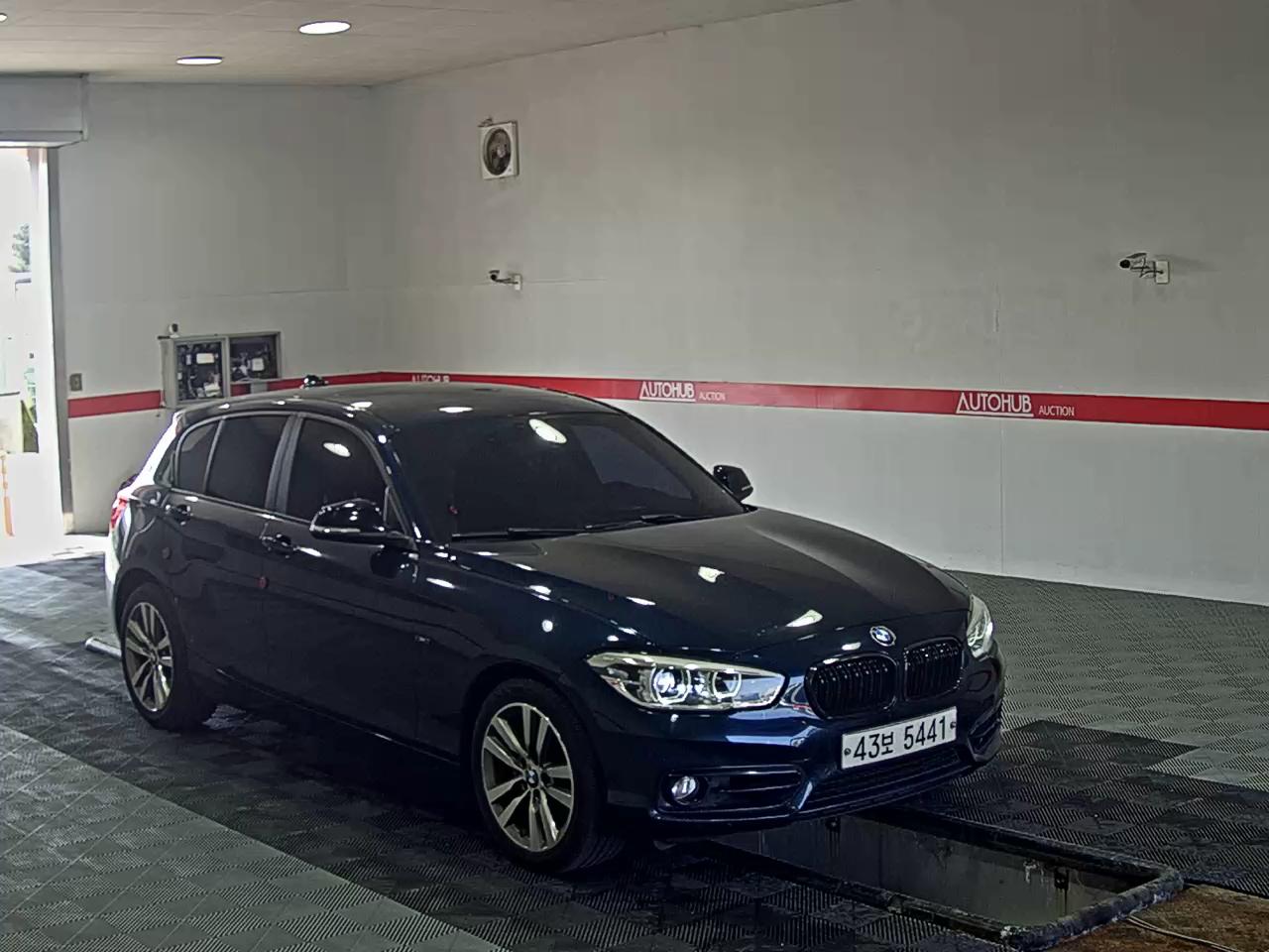 BMW 1 Series 2016 - Image 2