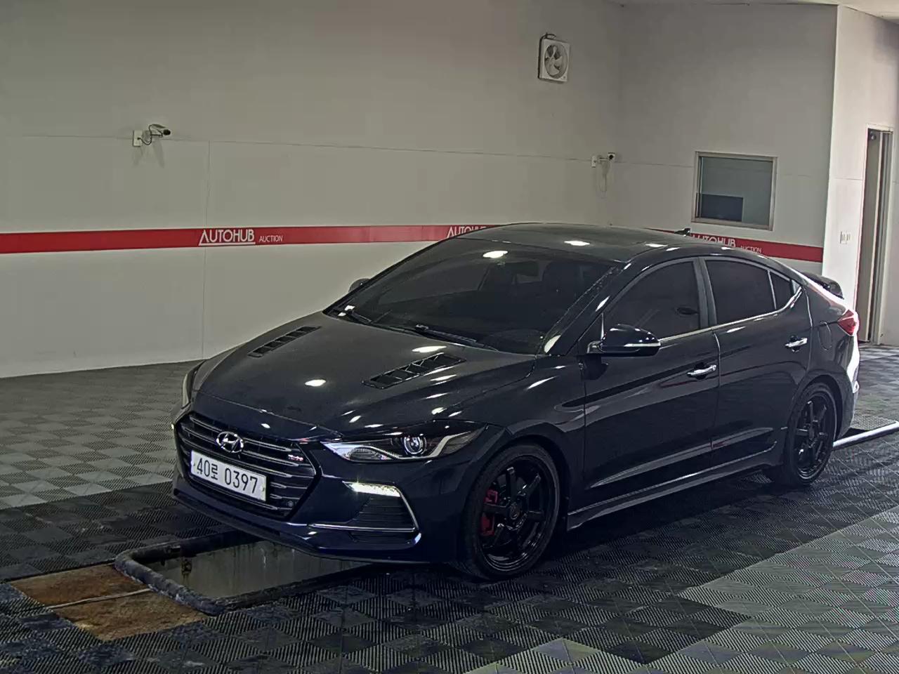 Hyundai  Avante AD