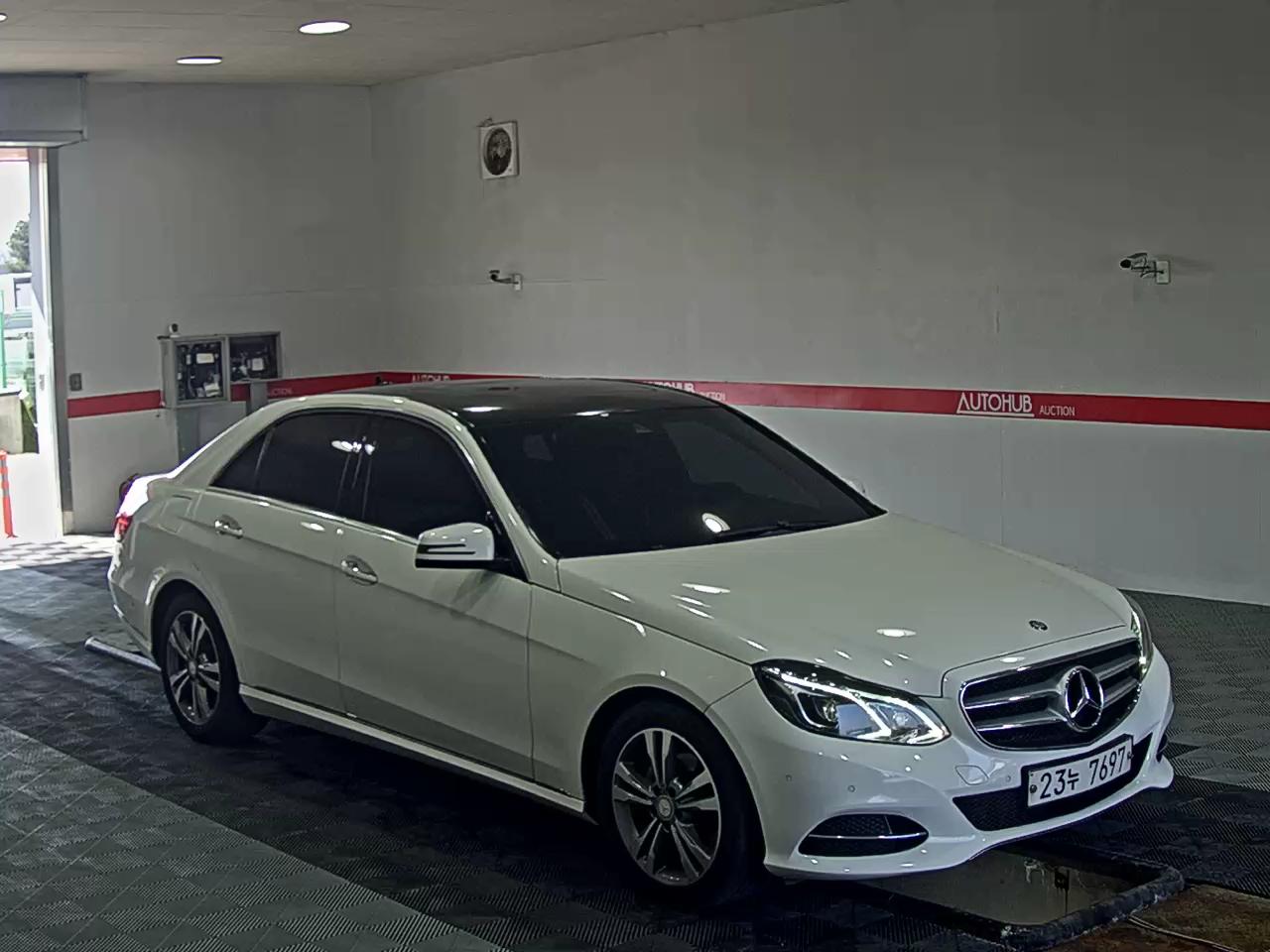 Mercedes-Benz E-Class 2014 - Image 2