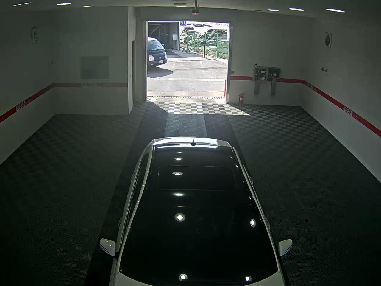 Mercedes-Benz E-Class 2014 - Image 6