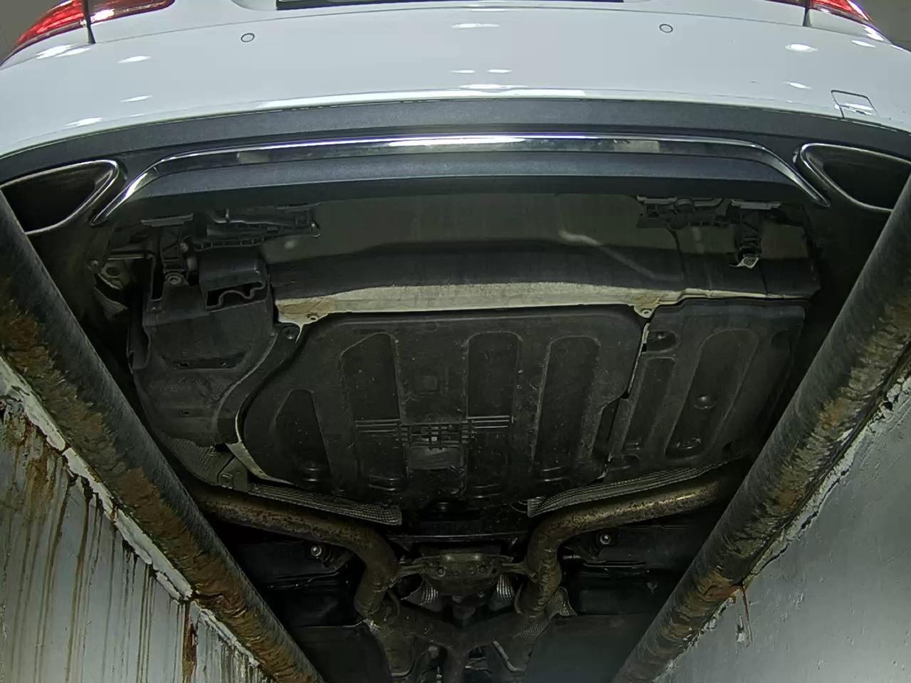 Mercedes-Benz E-Class 2014 - Image 7