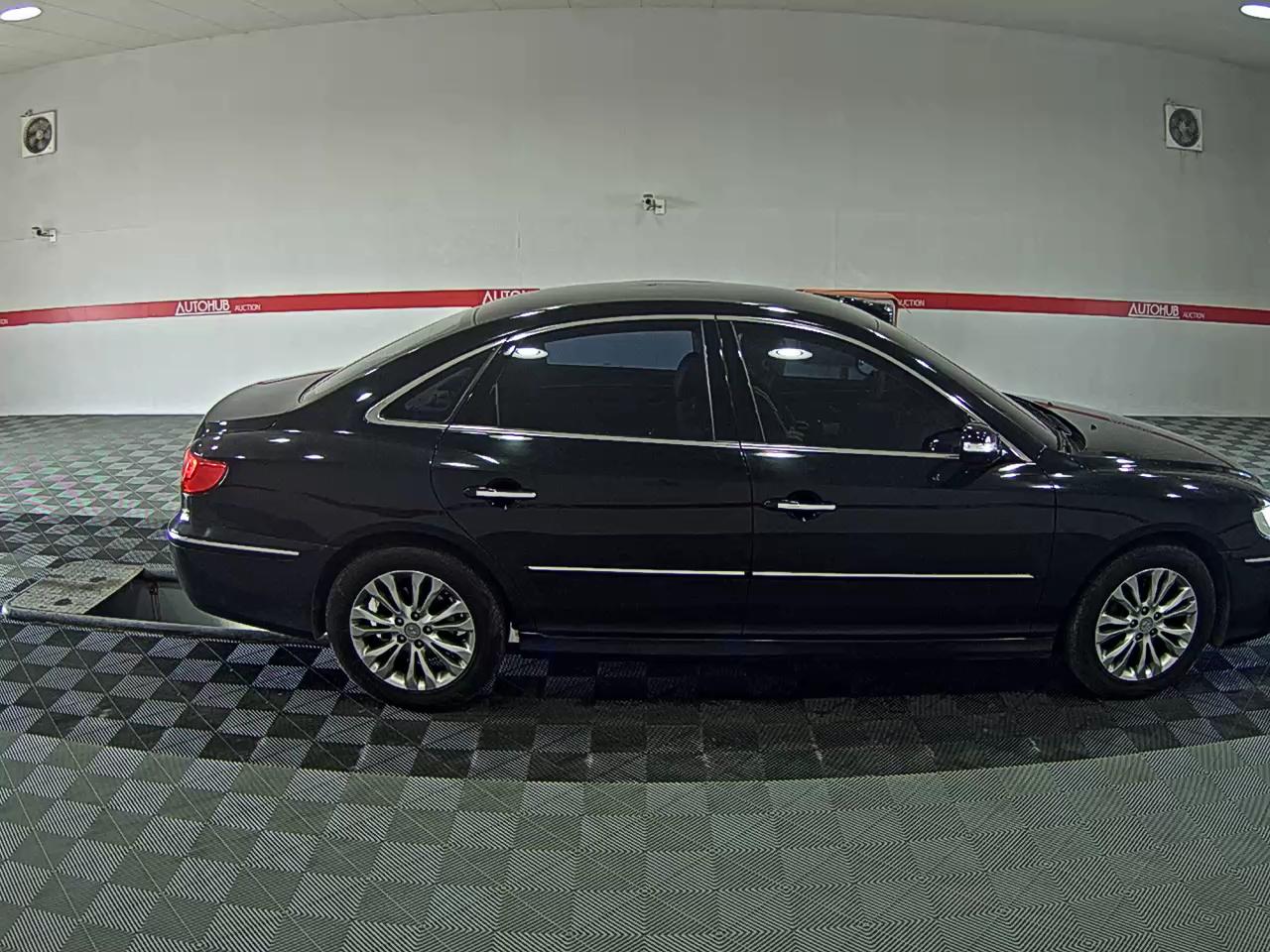 Hyundai Grandeur 2010 - Image 3