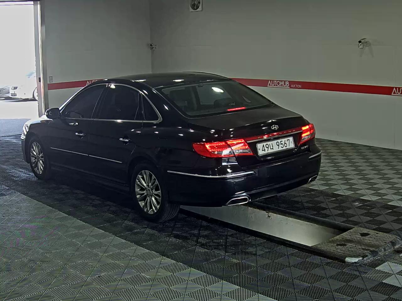 Hyundai Grandeur 2010 - Image 5