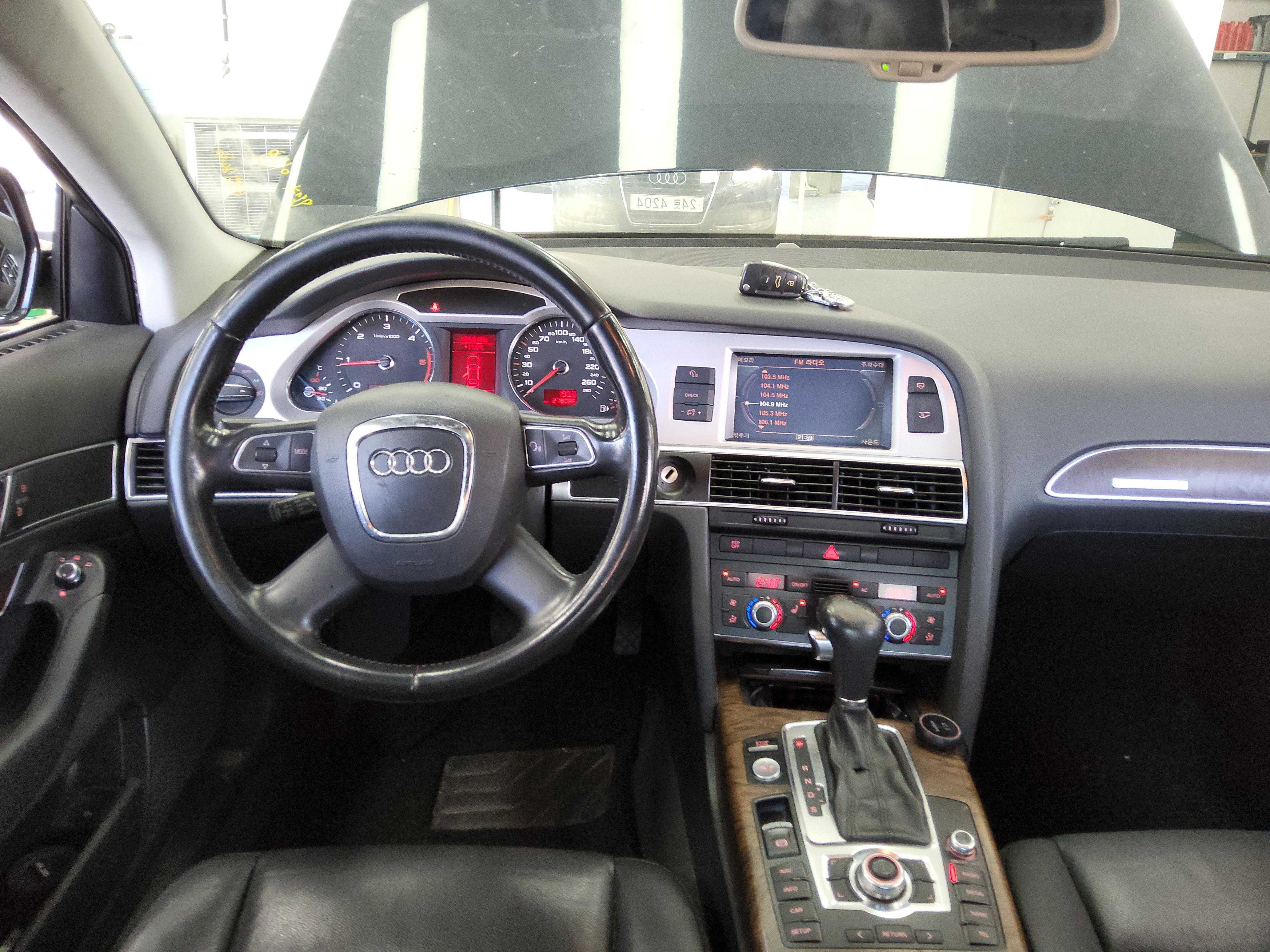 Audi A6 2011 - Image 12