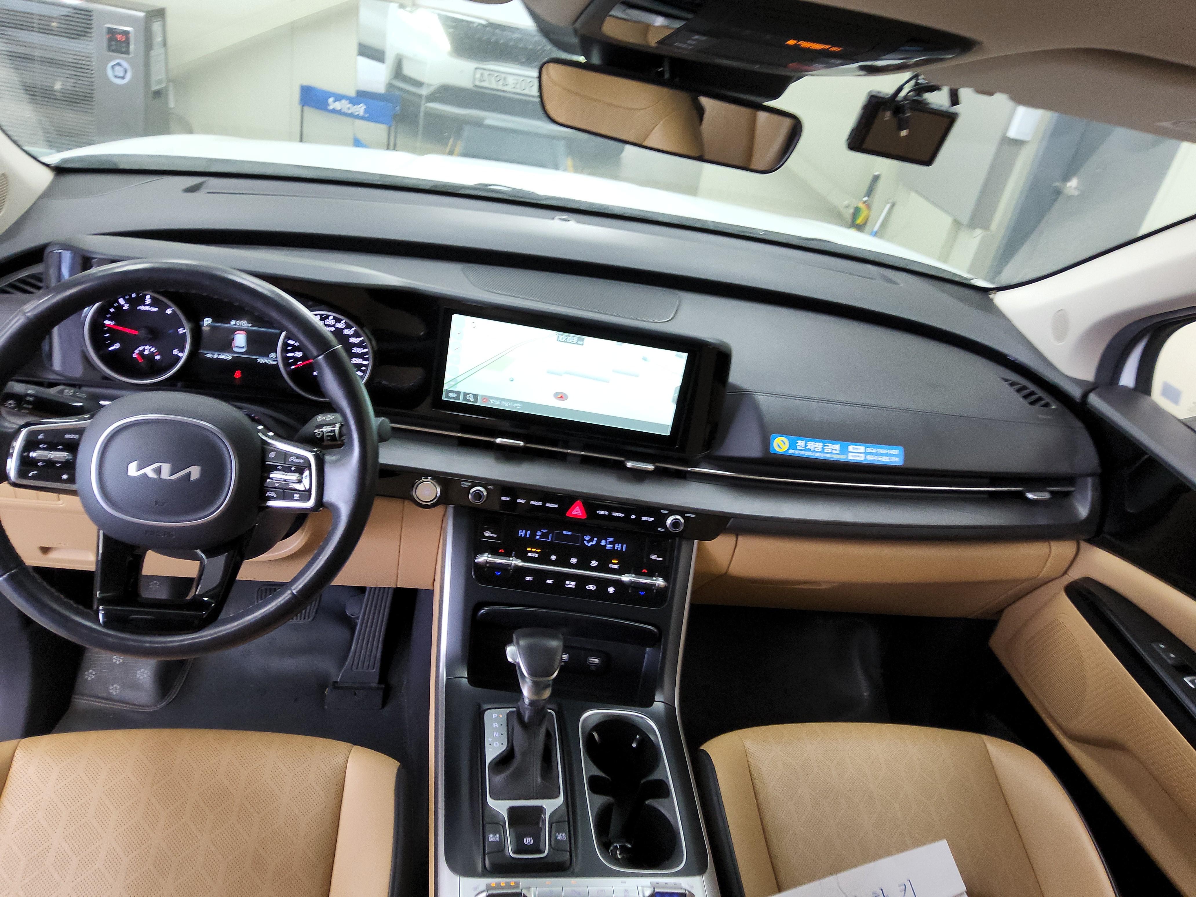 Kia Carnival 2023 - Image 11