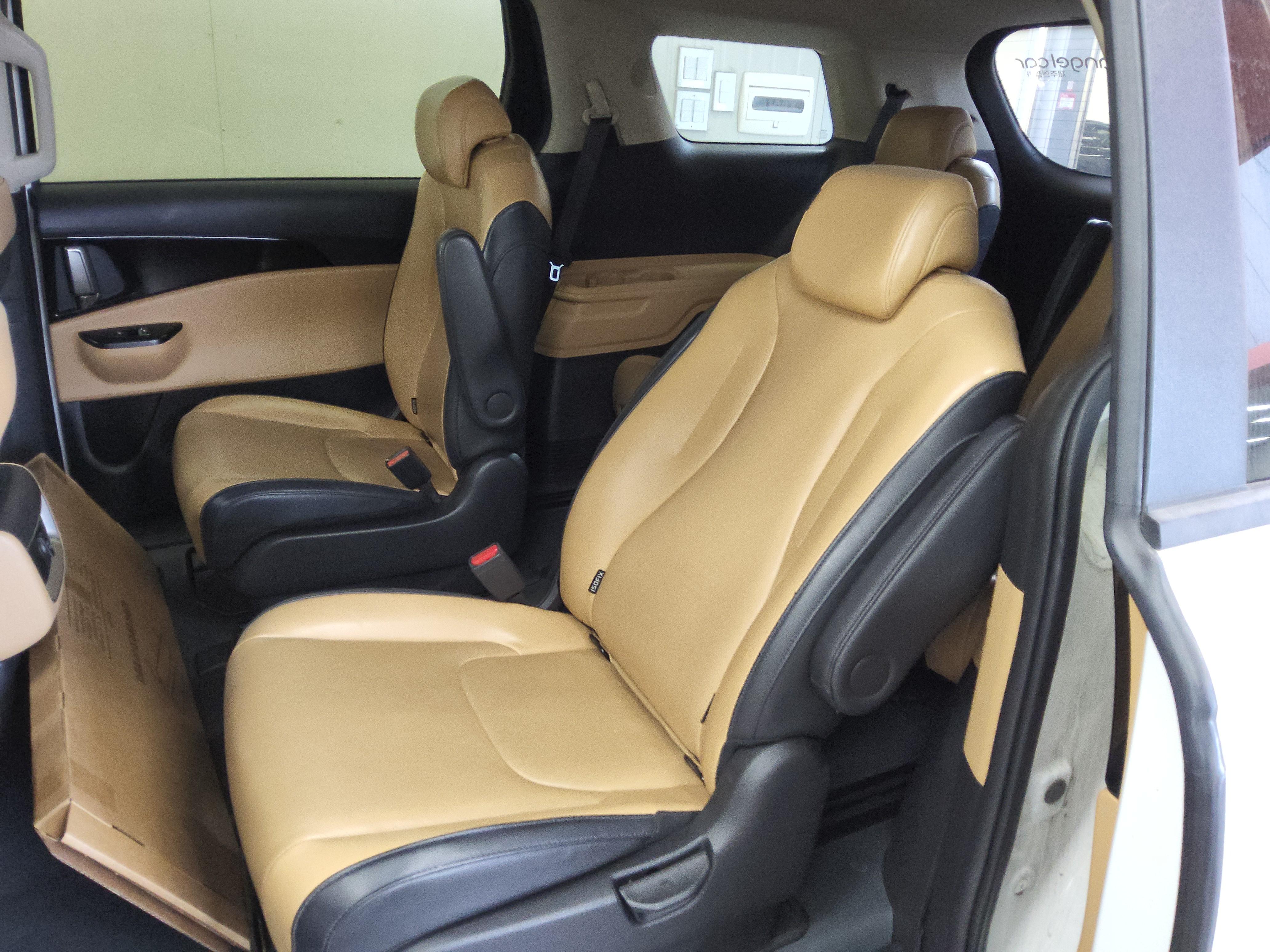 Kia Carnival 2023 - Image 12