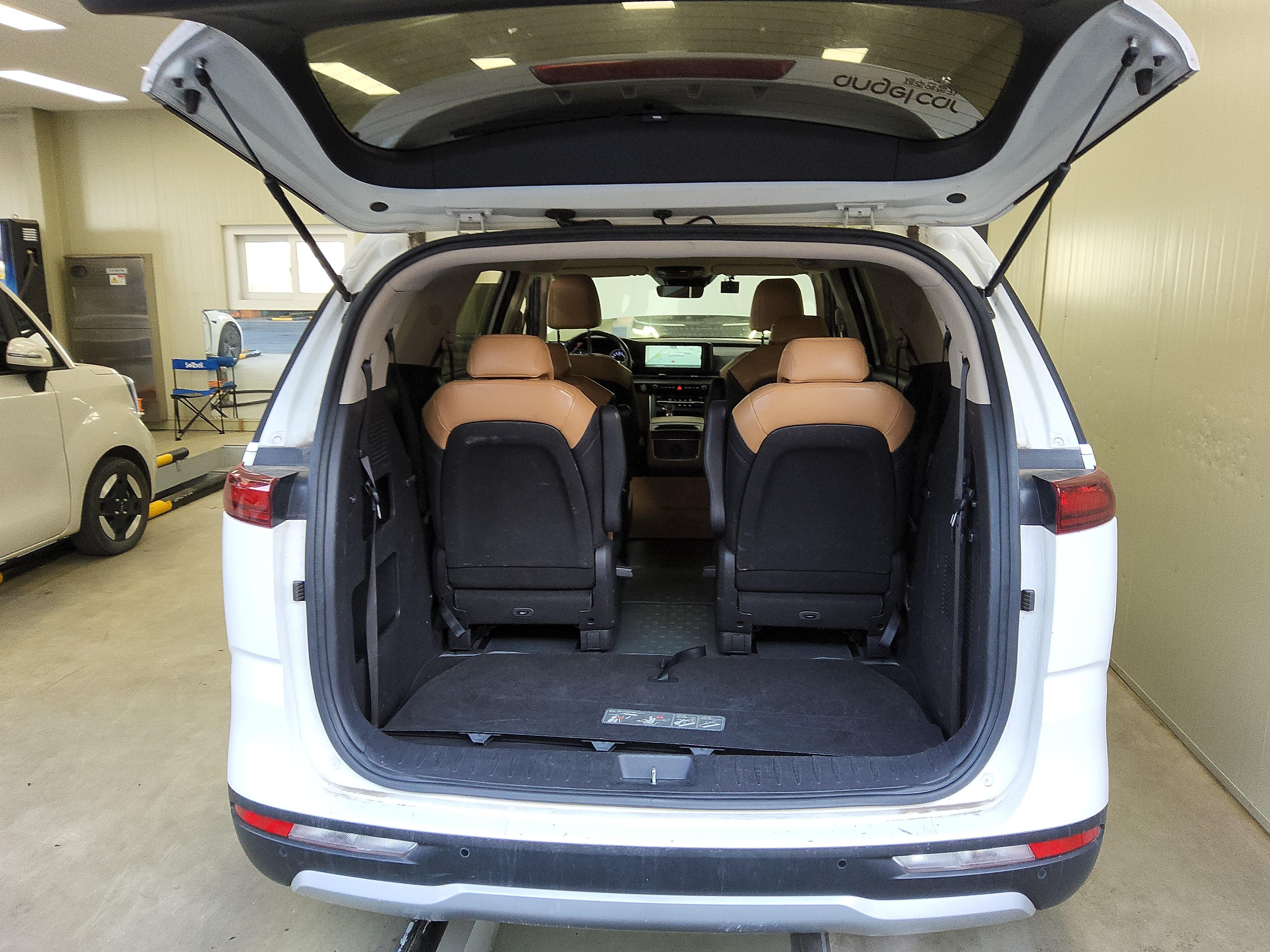 Kia Carnival 2023 - Image 15