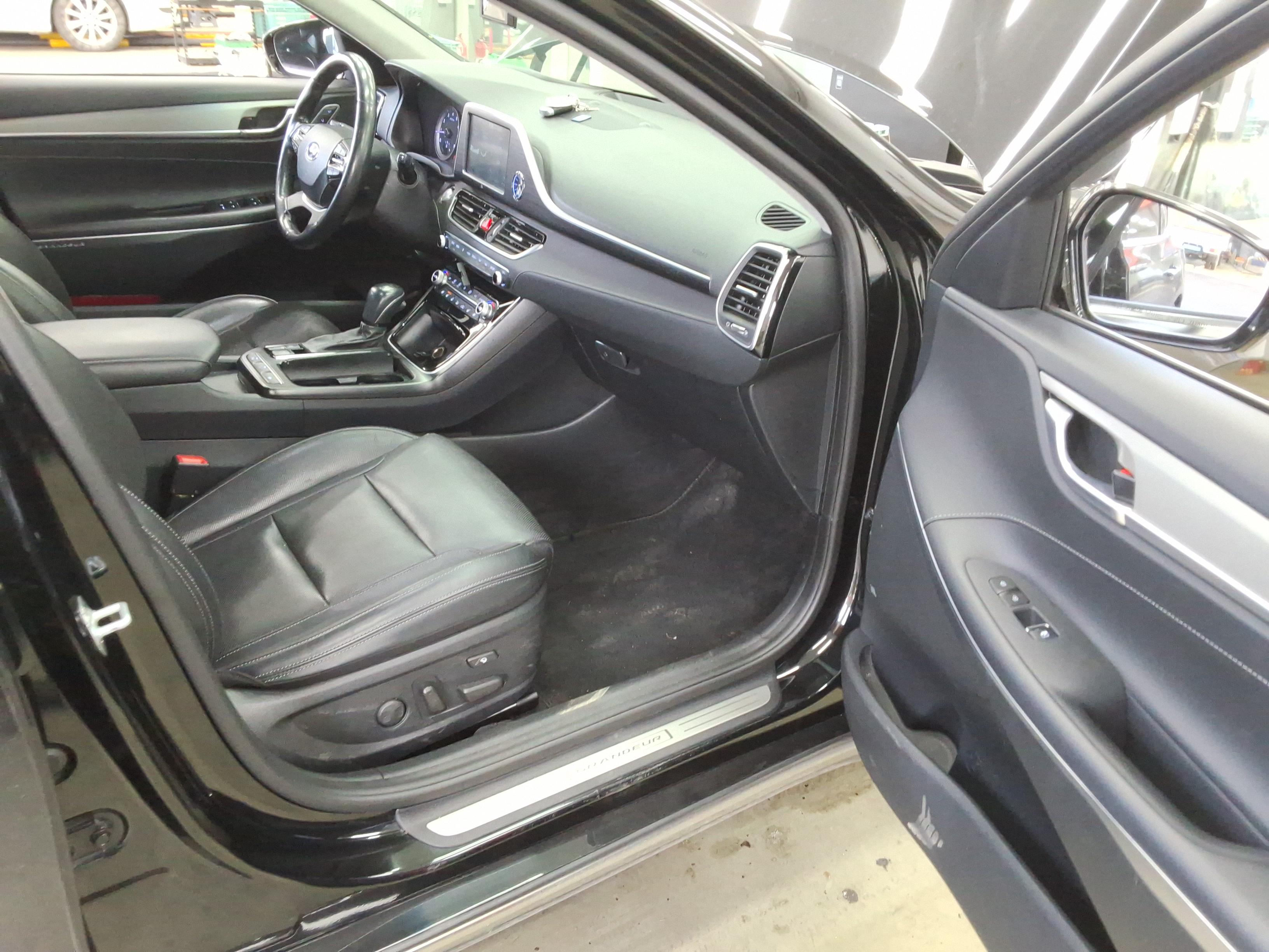 Hyundai Grandeur 2019 - Image 14