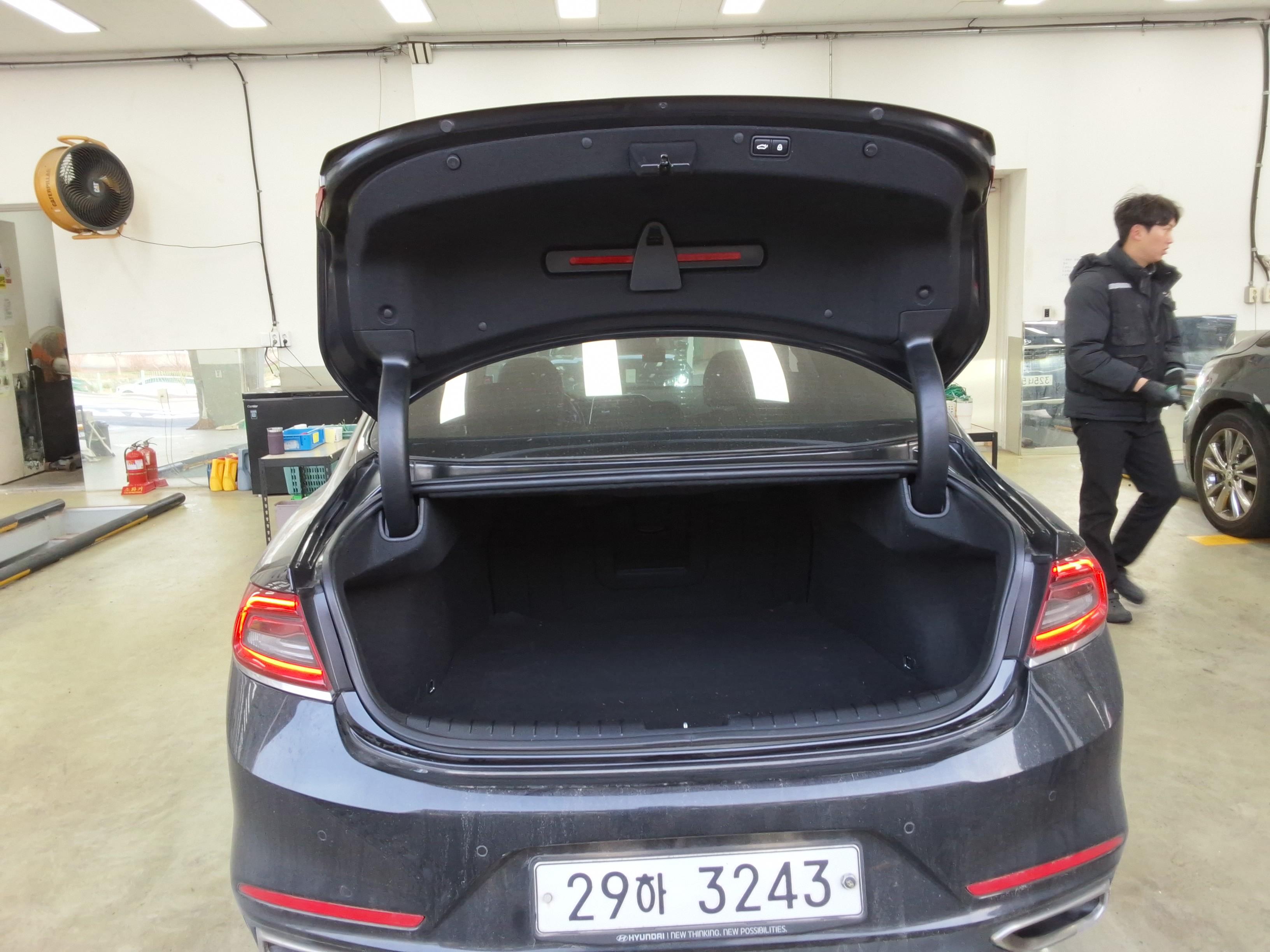 Hyundai Grandeur 2019 - Image 15