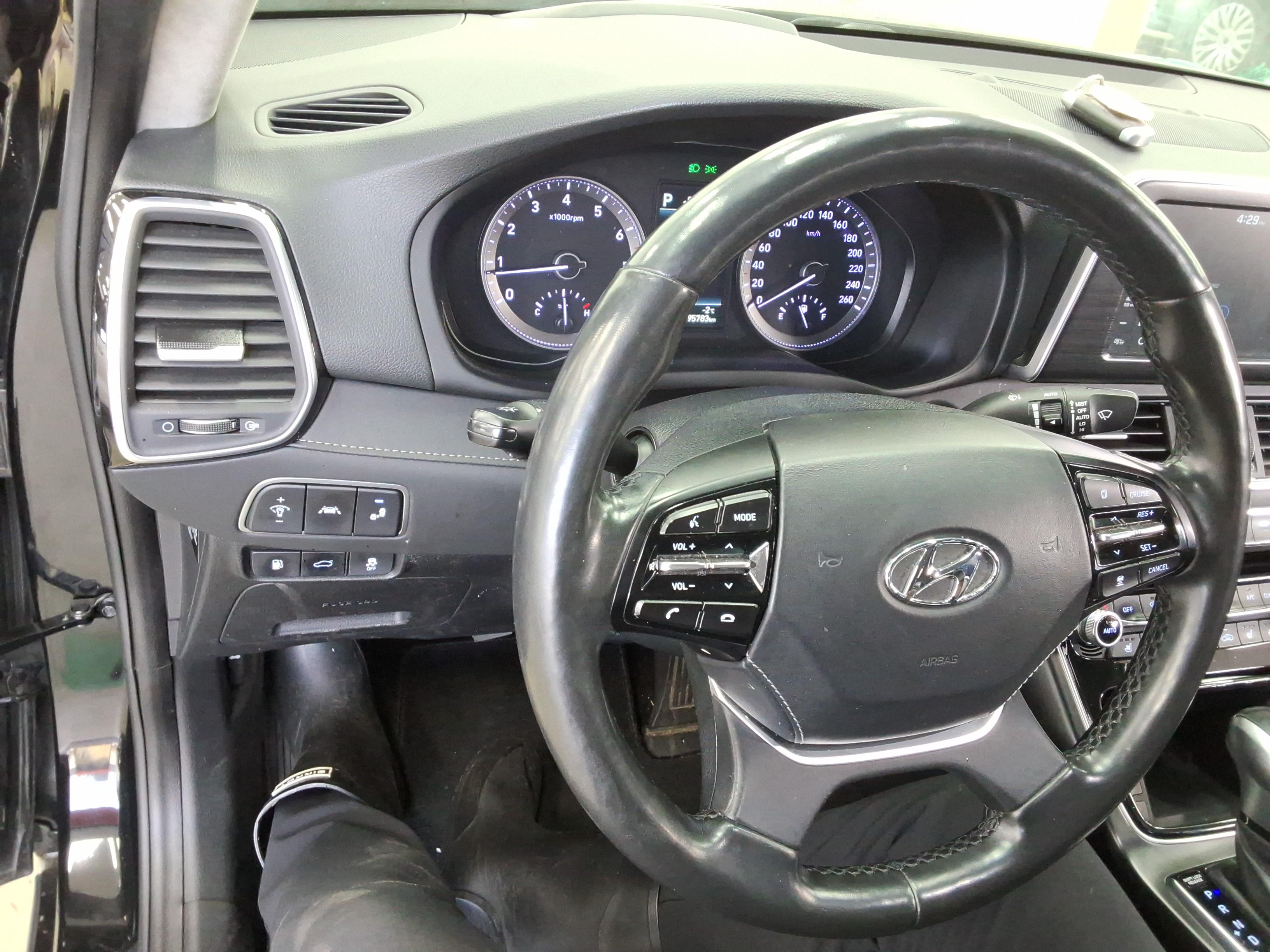 Hyundai Grandeur 2019 - Image 17