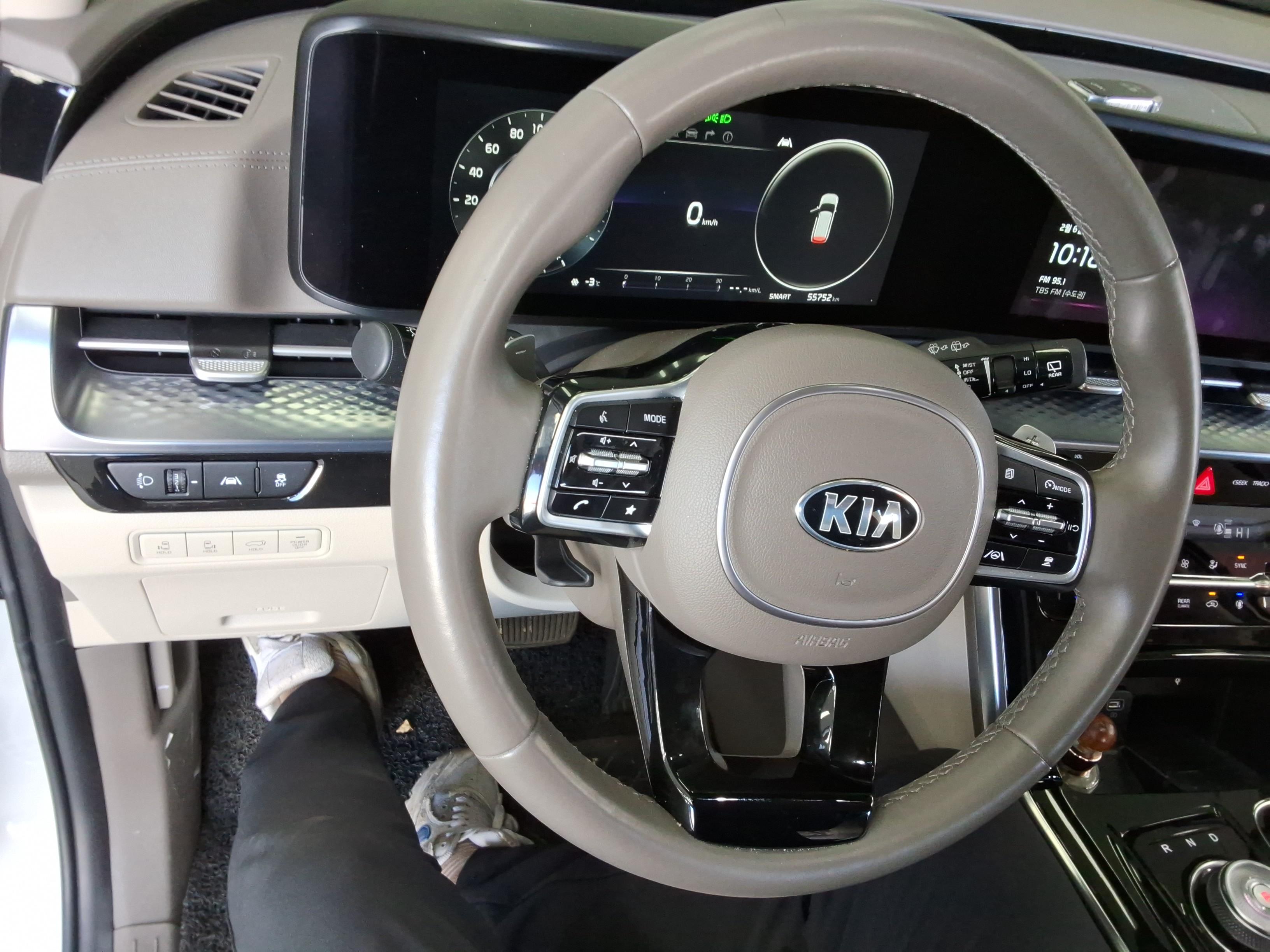 كيا كارنيفال 2021 - صورة 17