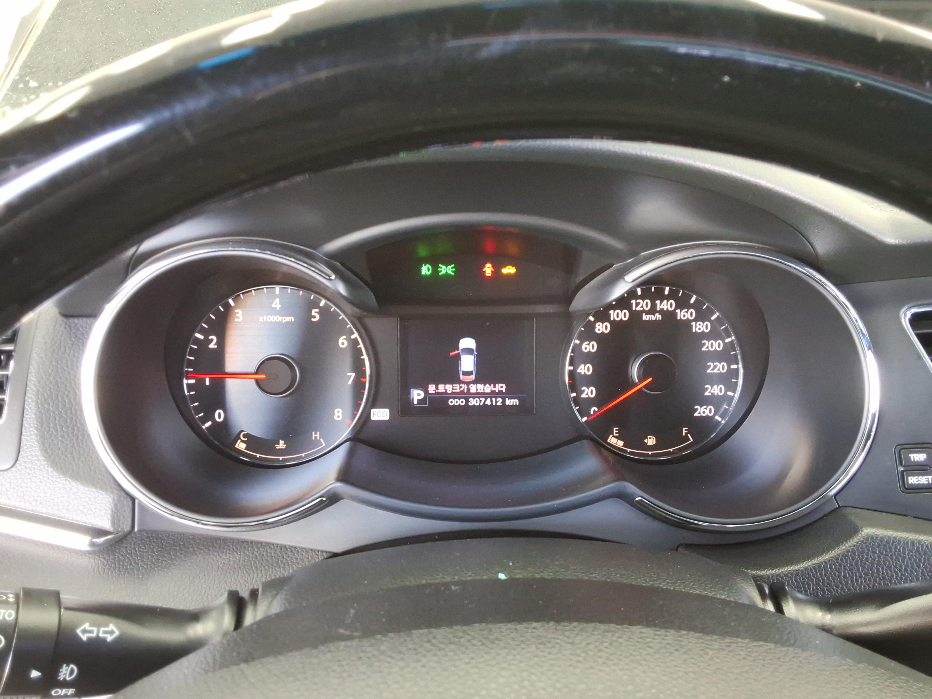 Kia K7 2011 - Image 8