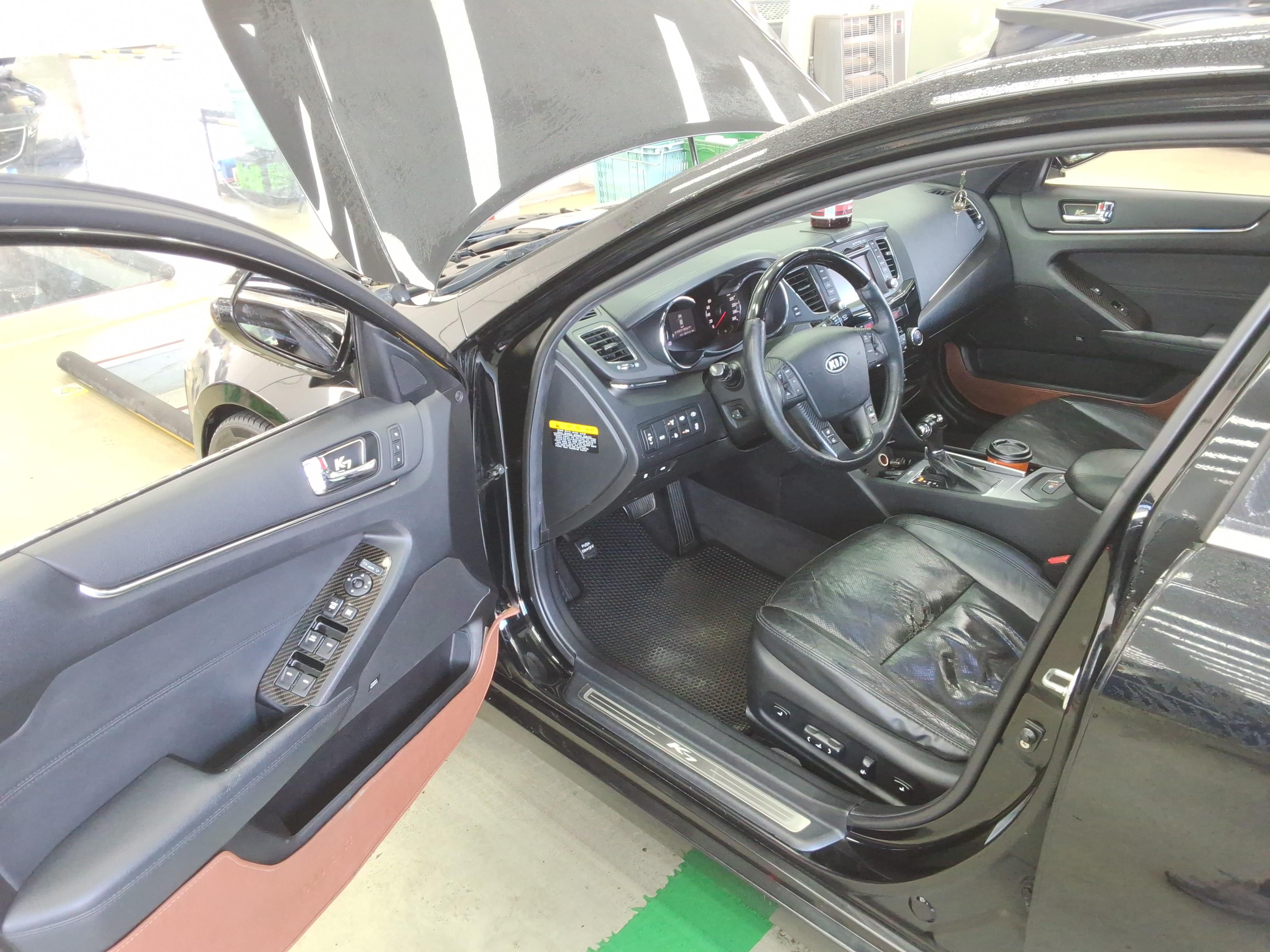 Kia K7 2011 - Image 9