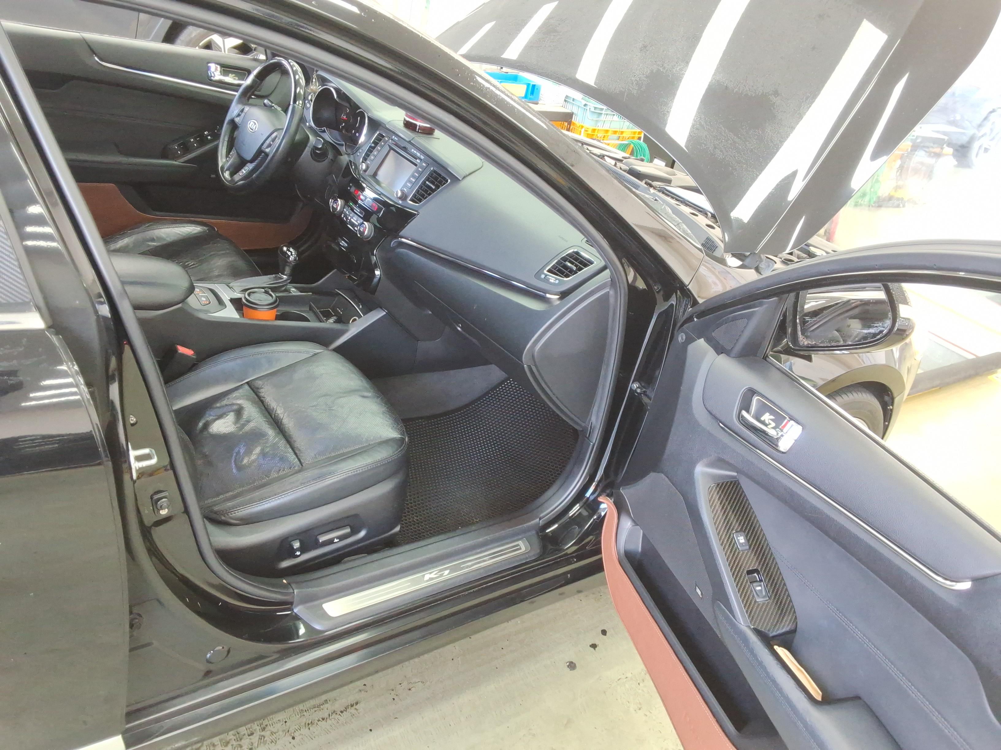 Kia K7 2011 - Image 14