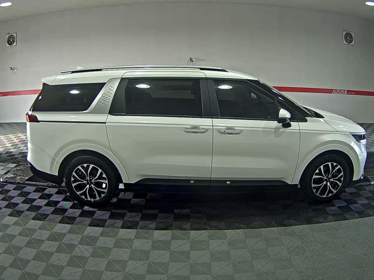 Kia Carnival 2023 - Image 3