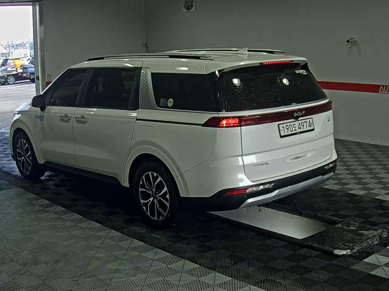 Kia Carnival 2023 - Image 5