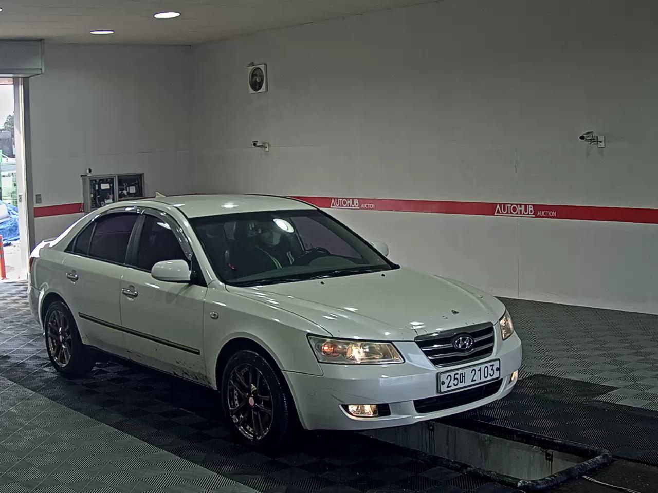 Hyundai Sonata 2007 - Image 2