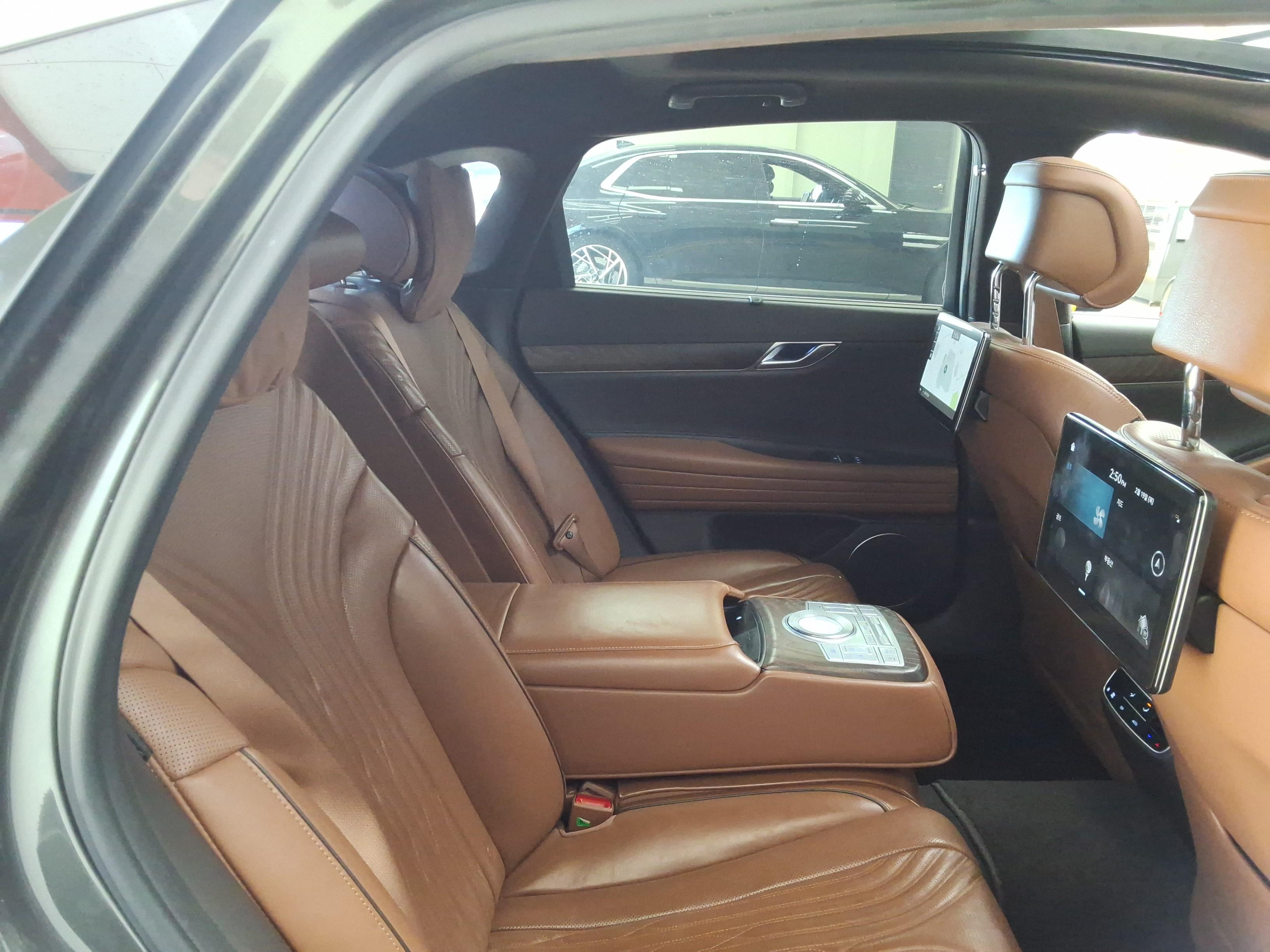 Genesis G80 2022 - Image 13