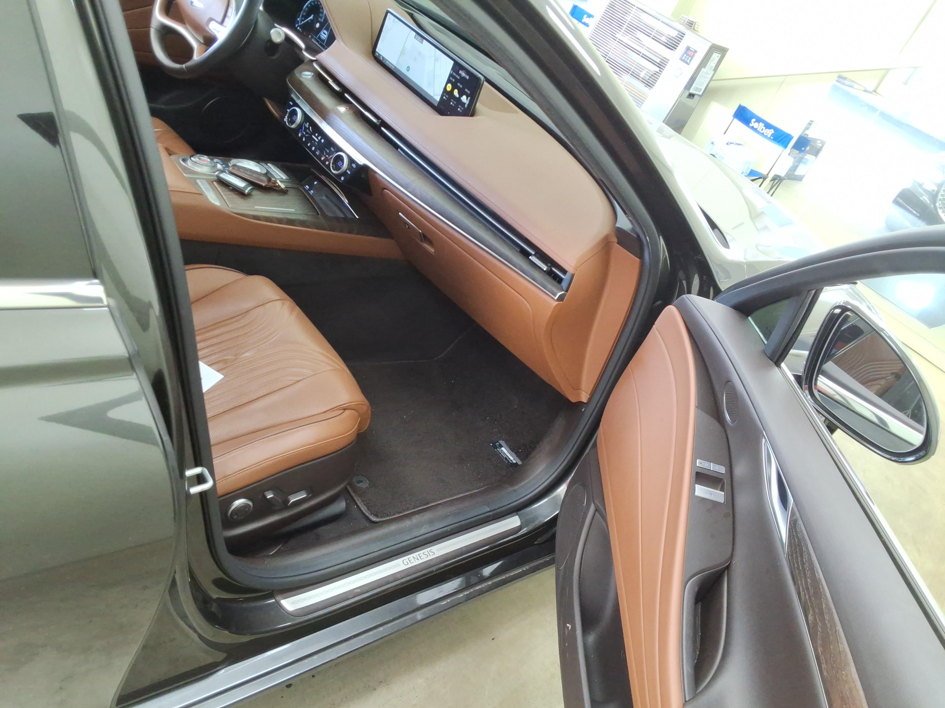 Genesis G80 2022 - Image 14