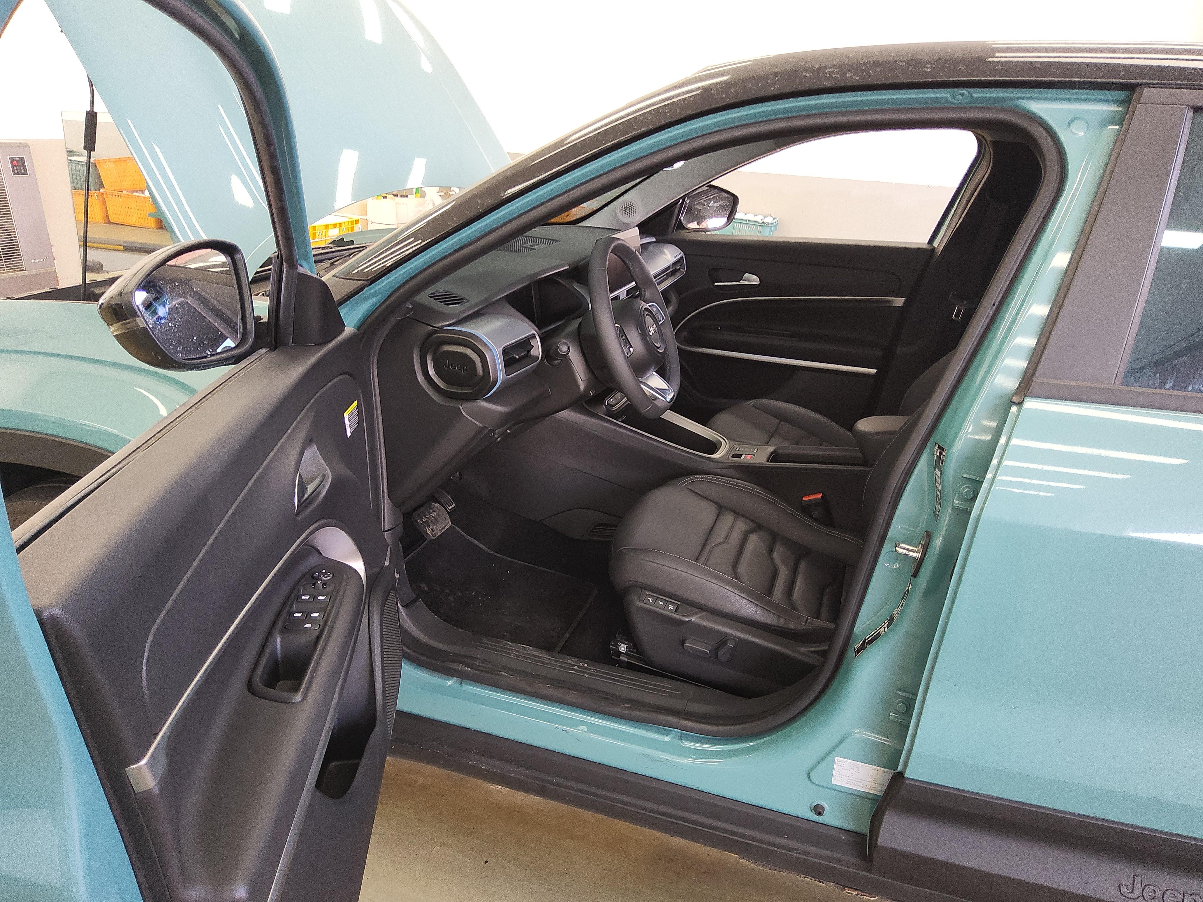 Dodge Avenger 2024 - Image 9