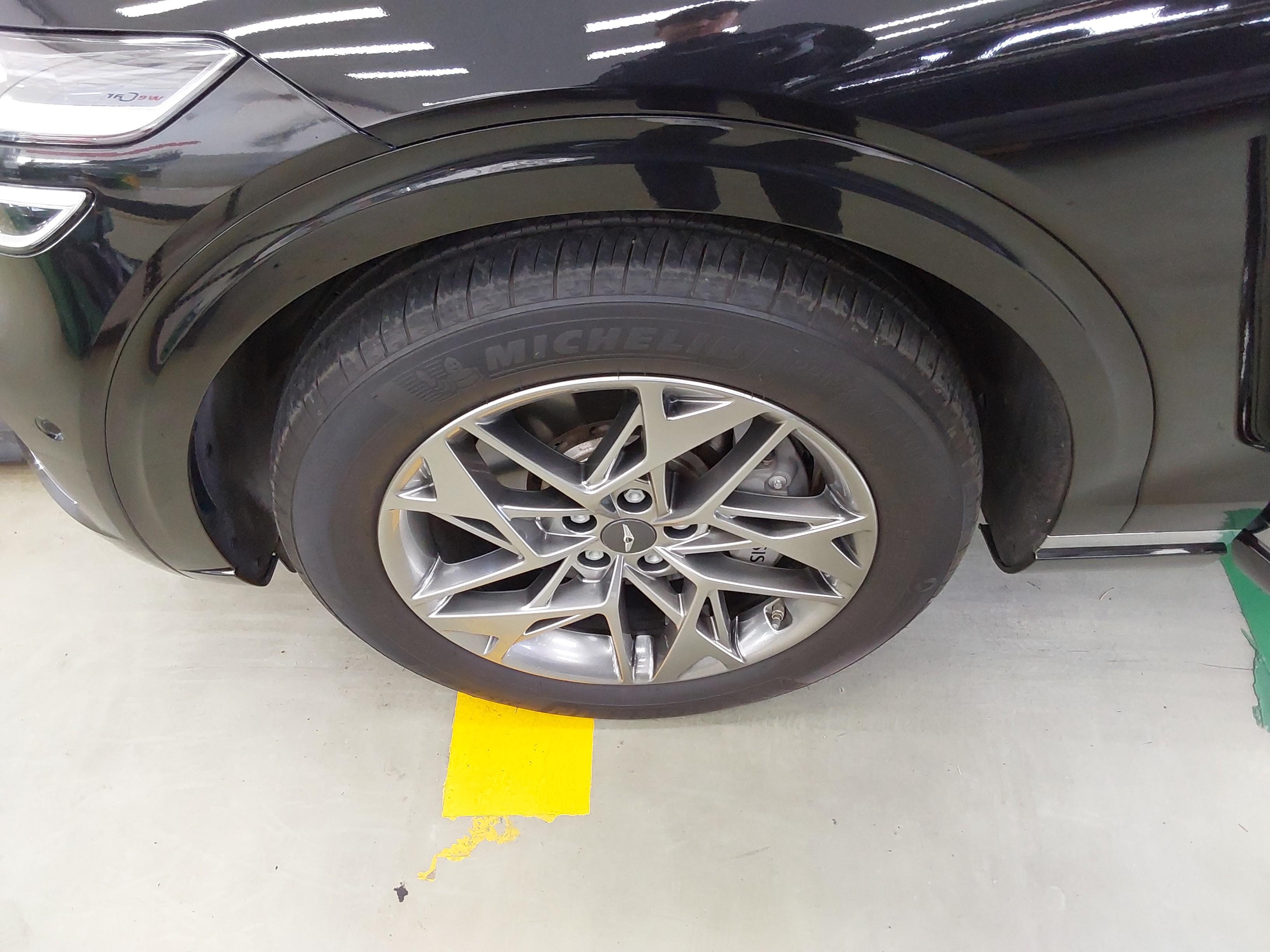 جينيسيس GV70 2023 - صورة 19