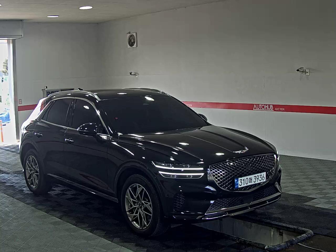 جينيسيس GV70 2023 - صورة 2