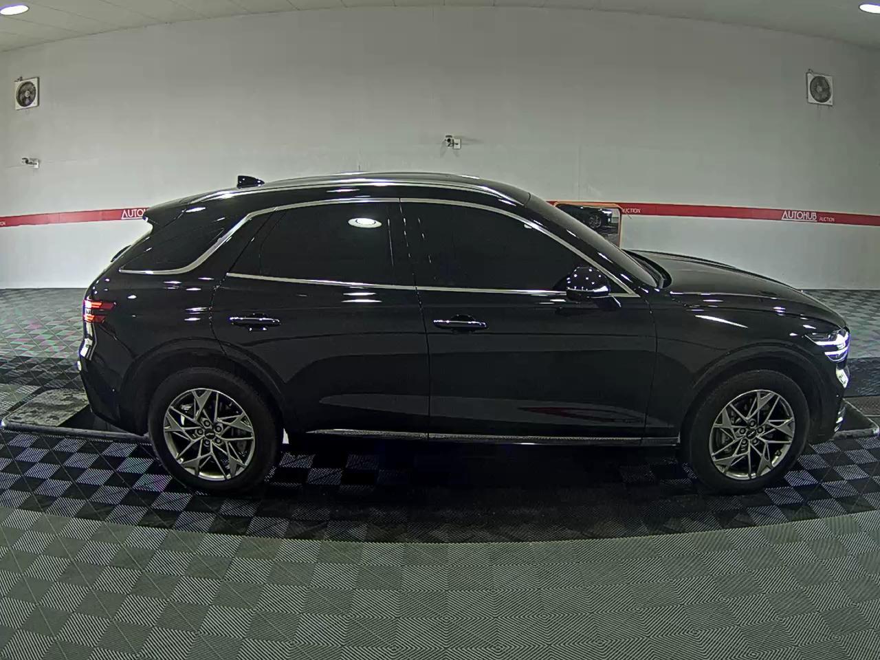 جينيسيس GV70 2023 - صورة 3