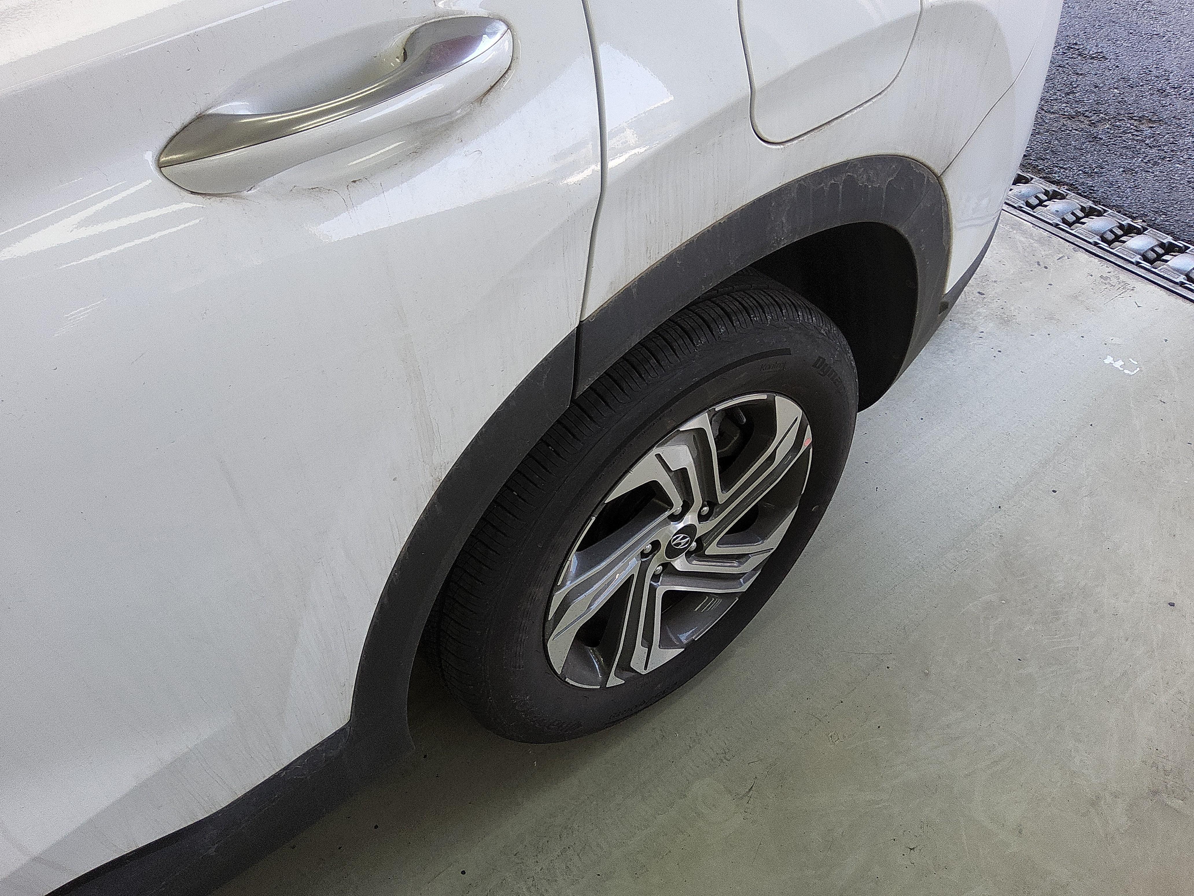 Hyundai Santa Fe 2023 - Image 19