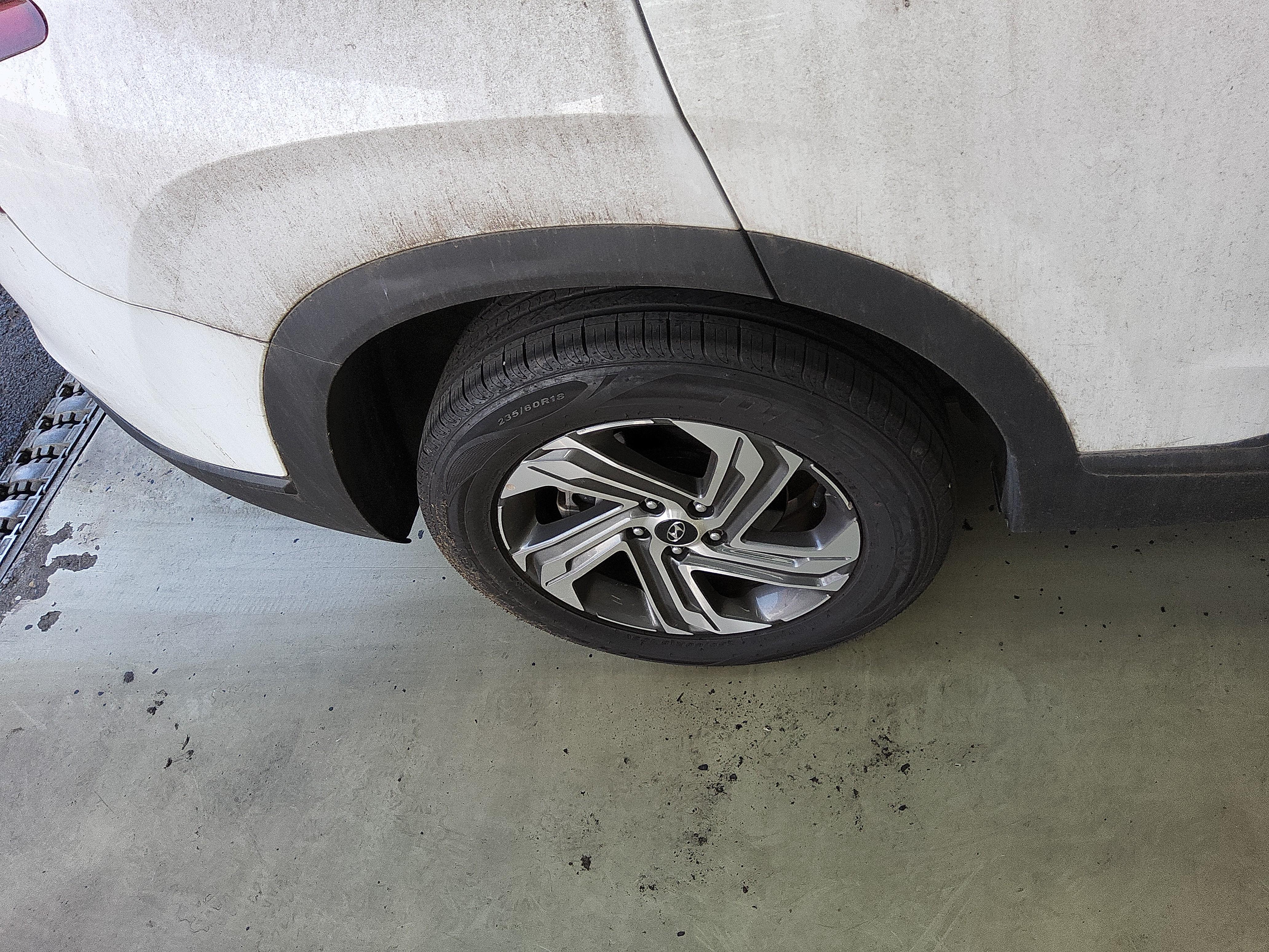 Hyundai Santa Fe 2023 - Image 20