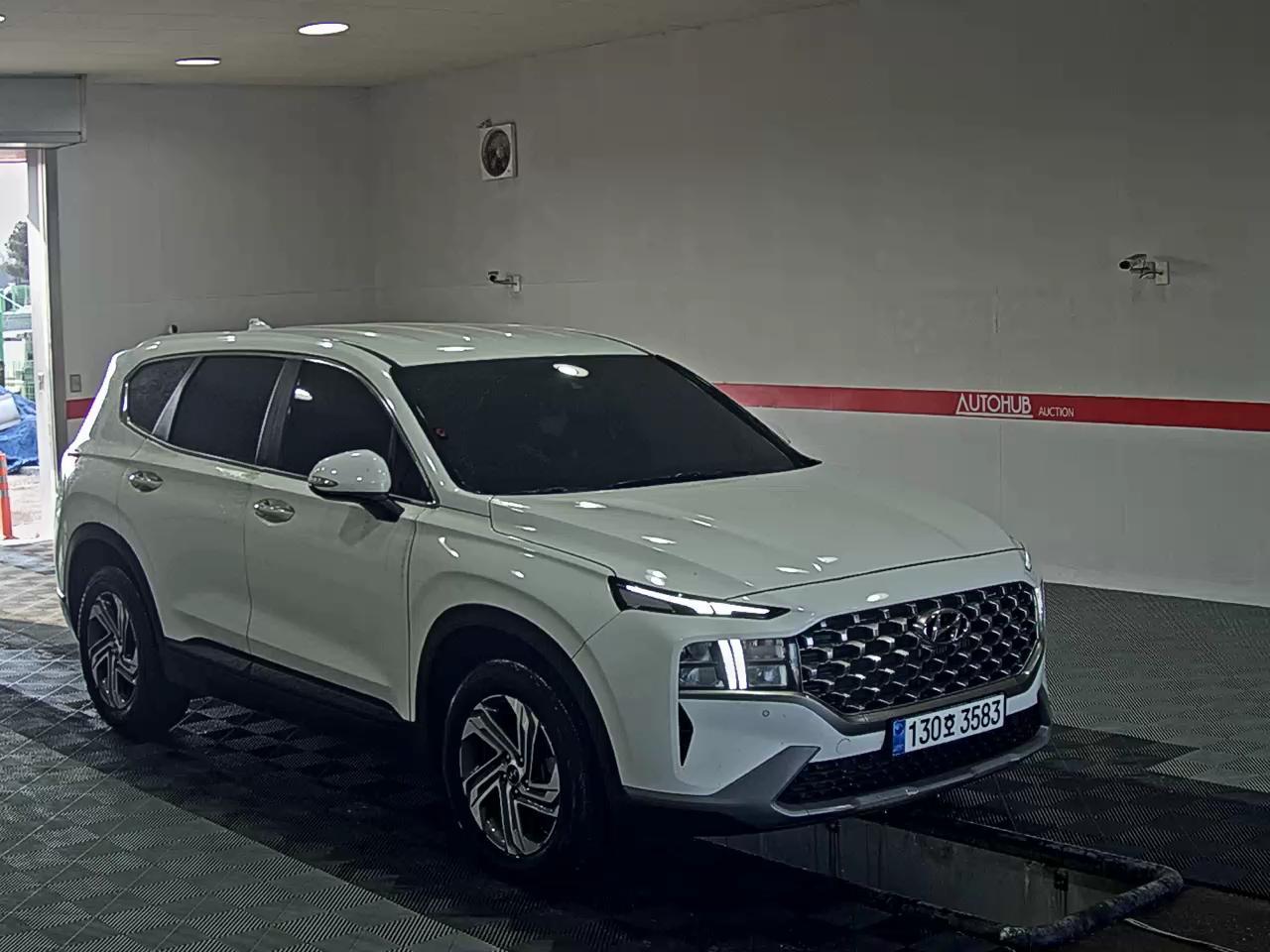 Hyundai Santa Fe 2023 - Image 2