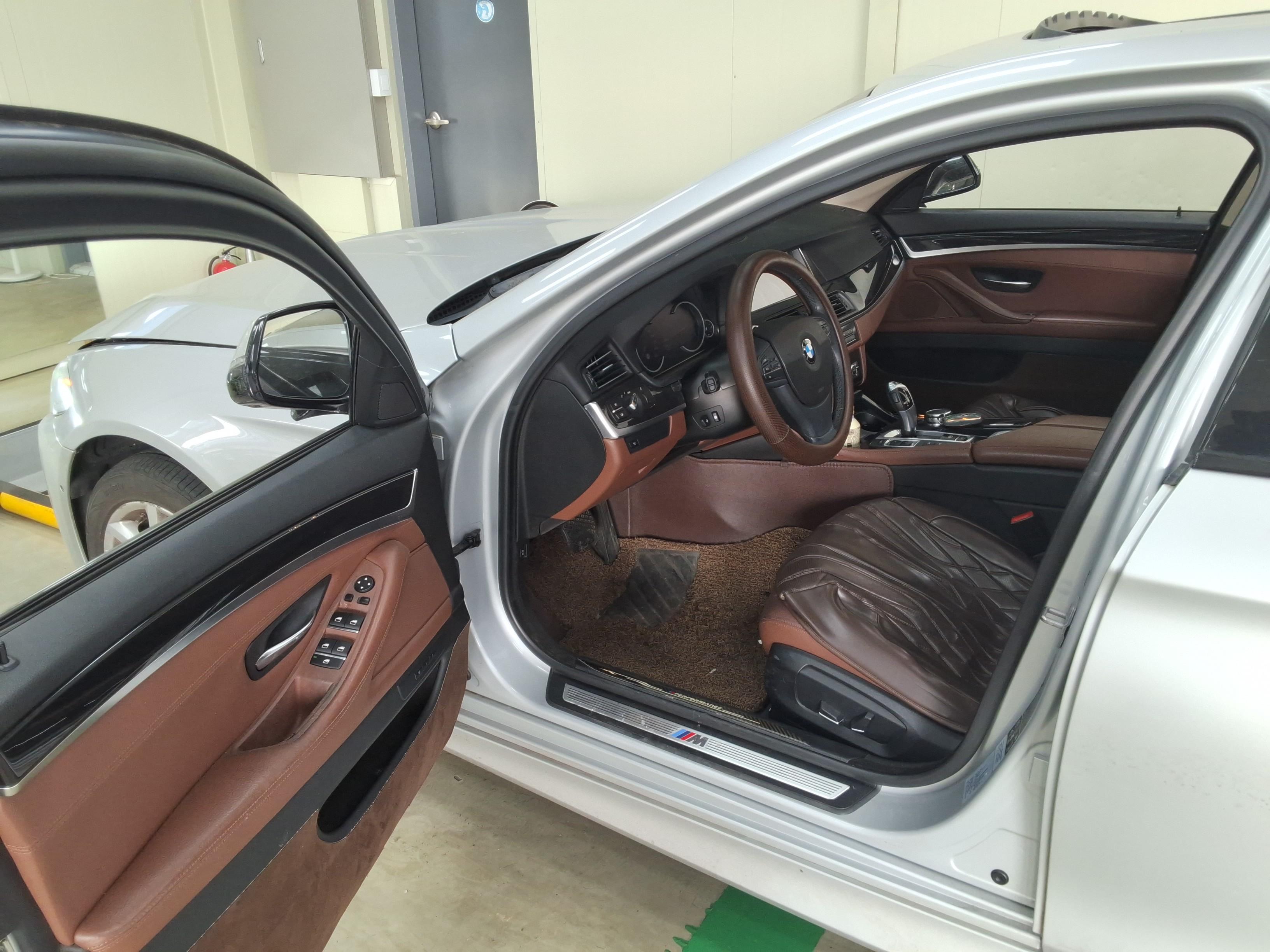 BMW 5 시리즈 2016 - 이미지 9