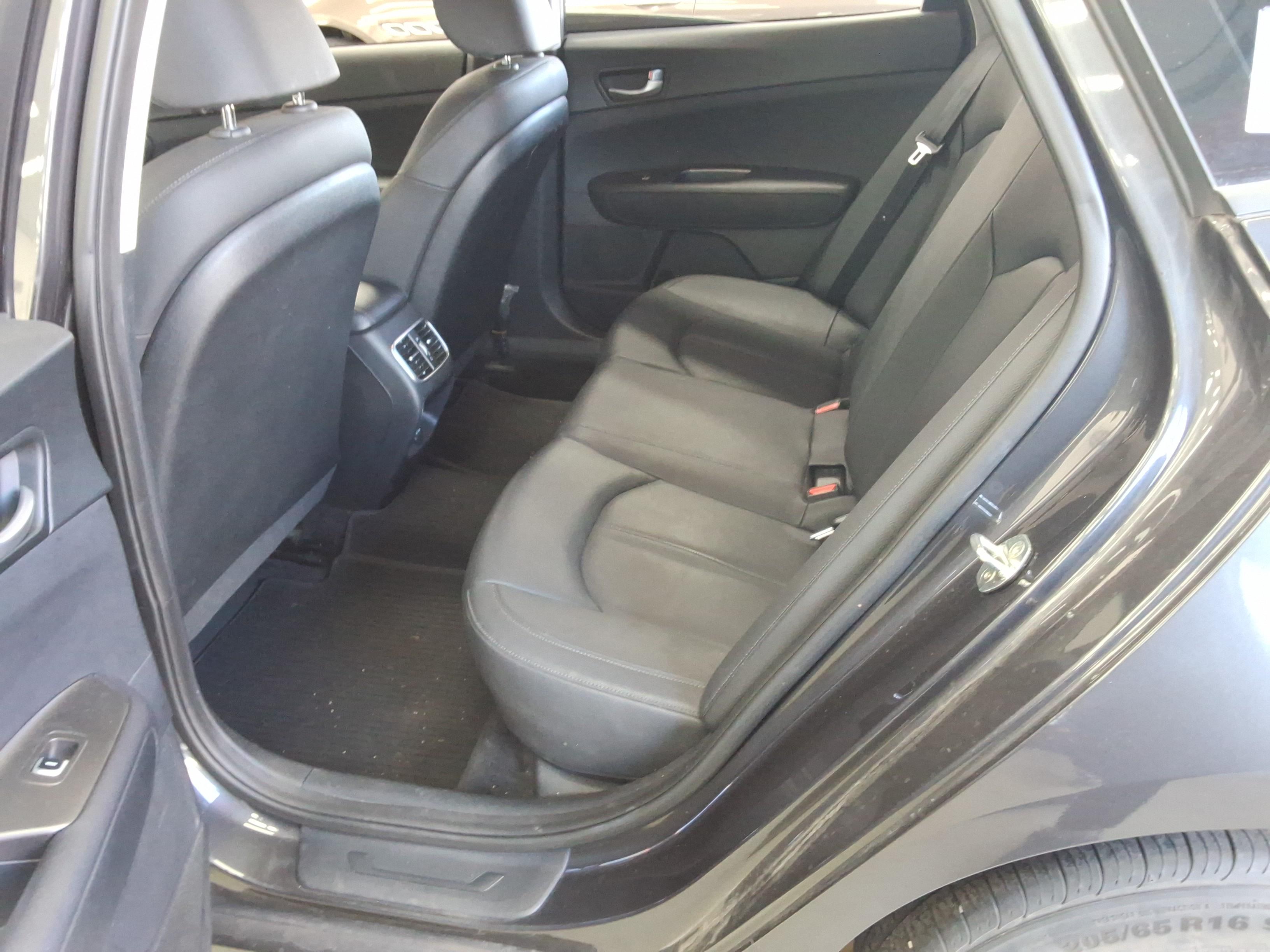 كيا K5 2019 - صورة 12