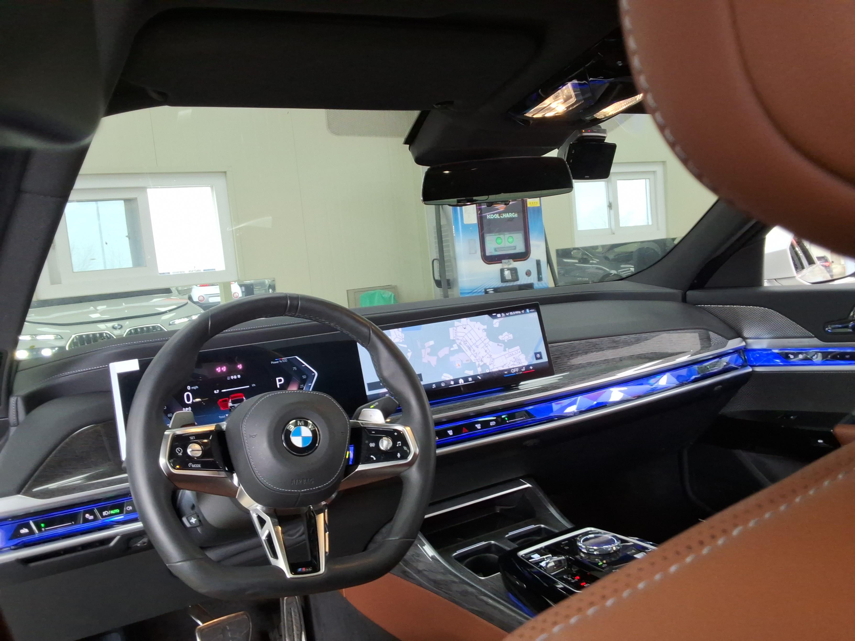 BMW 7 Series 2024 - Image 10