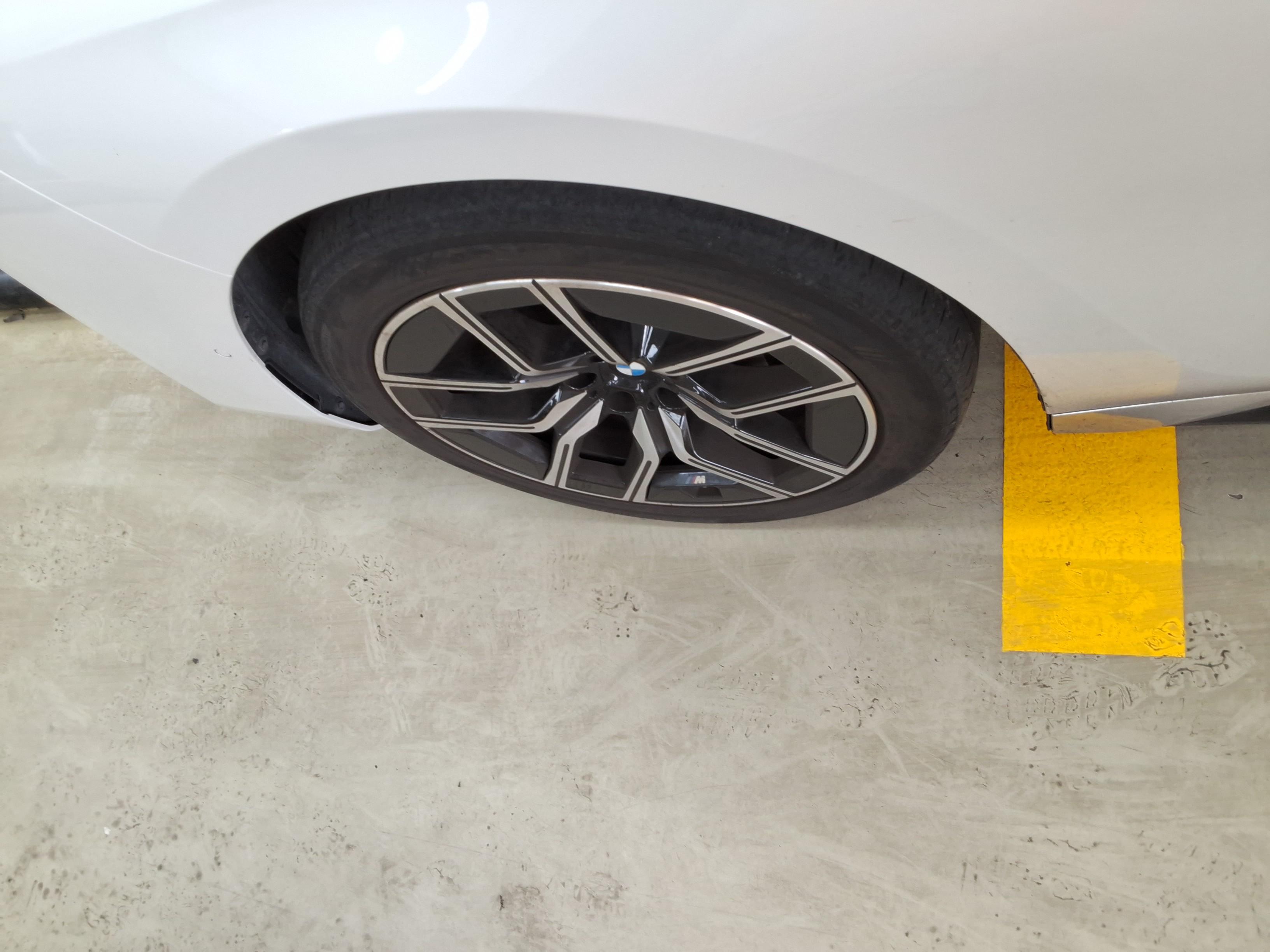 BMW 7 Series 2024 - Image 20