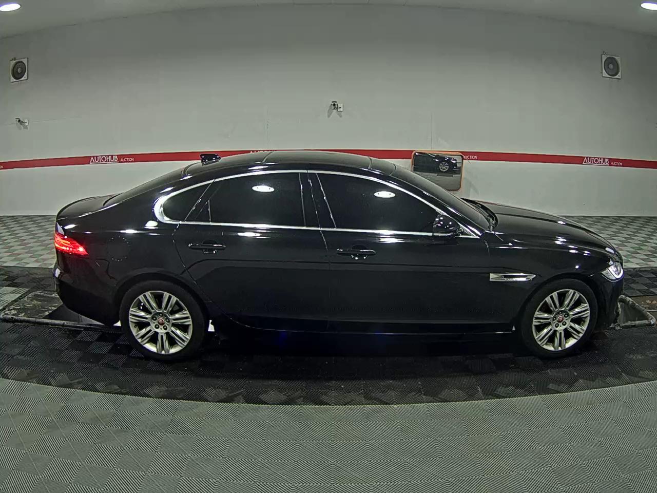 Jaguar Jaguar 2018 - Image 3