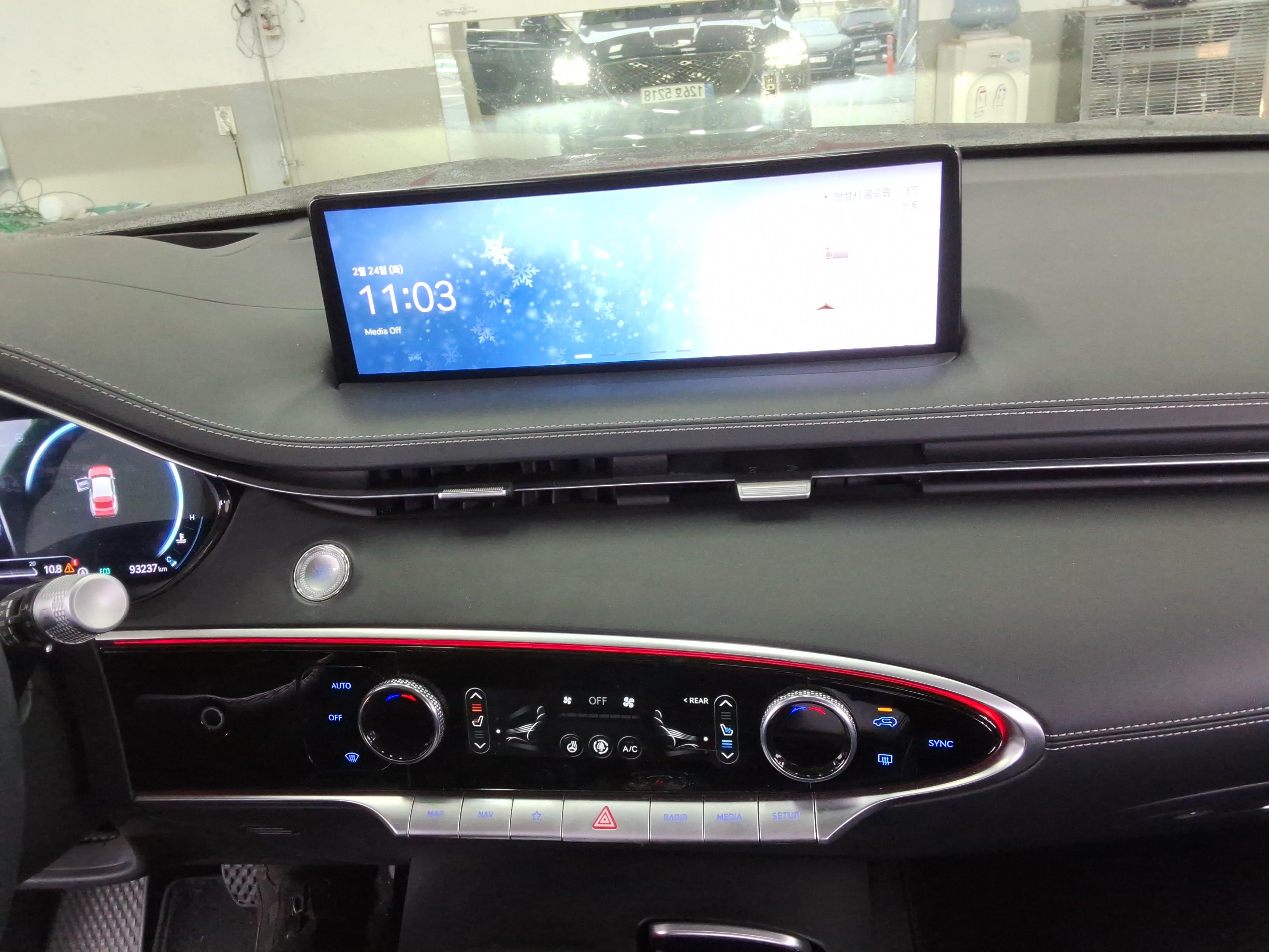 جينيسيس GV70 2021 - صورة 18