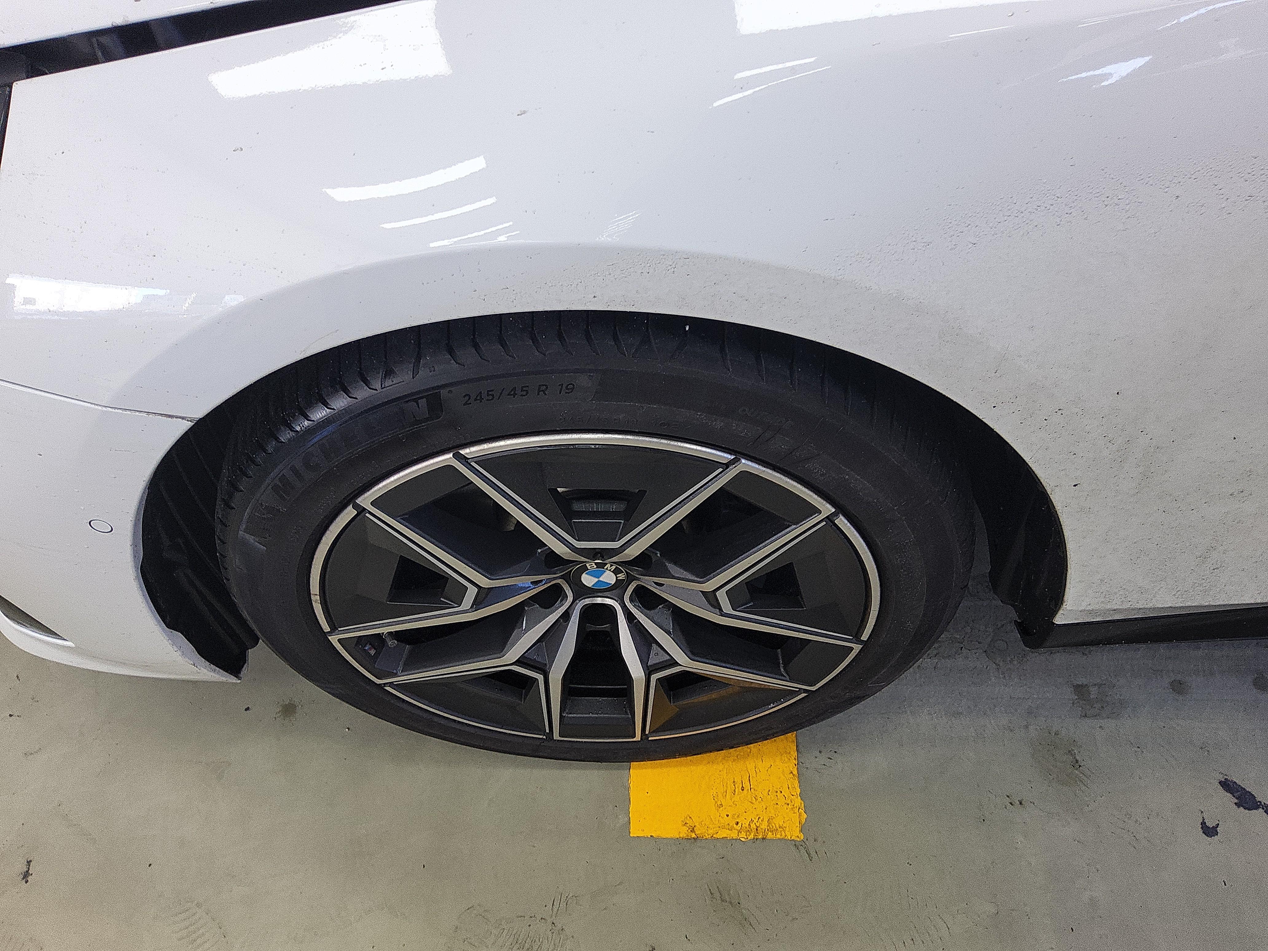 بي إم دبليو الفئة 5 2024 - صورة 20