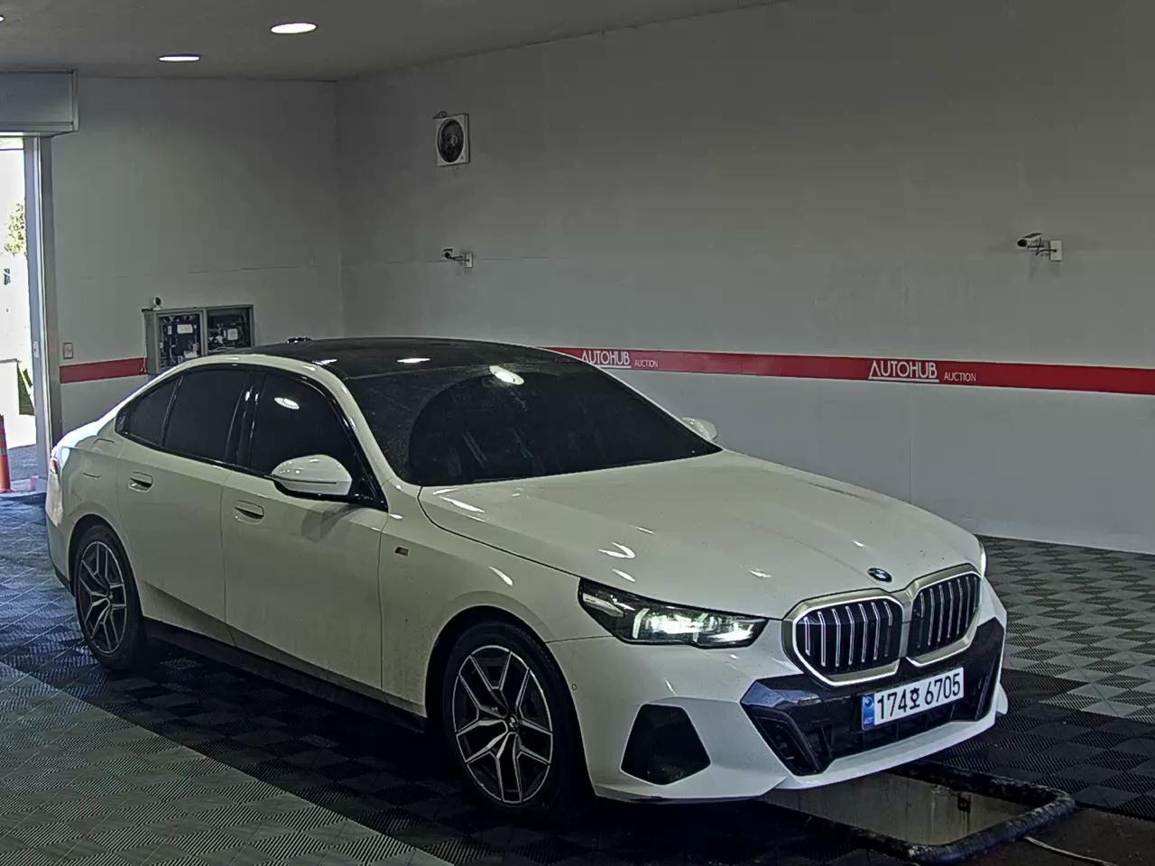 بي إم دبليو الفئة 5 2024 - صورة 2