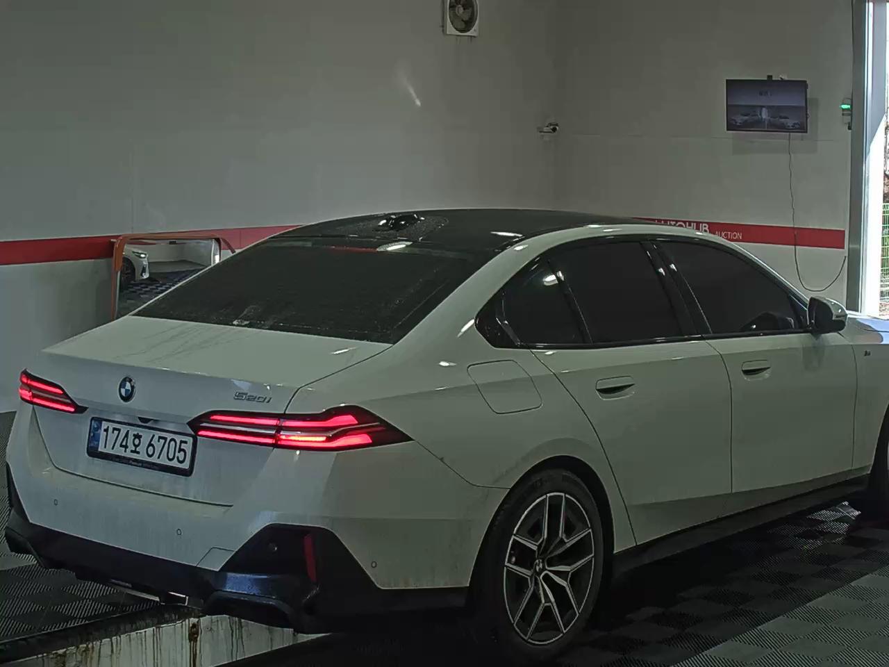 بي إم دبليو الفئة 5 2024 - صورة 4