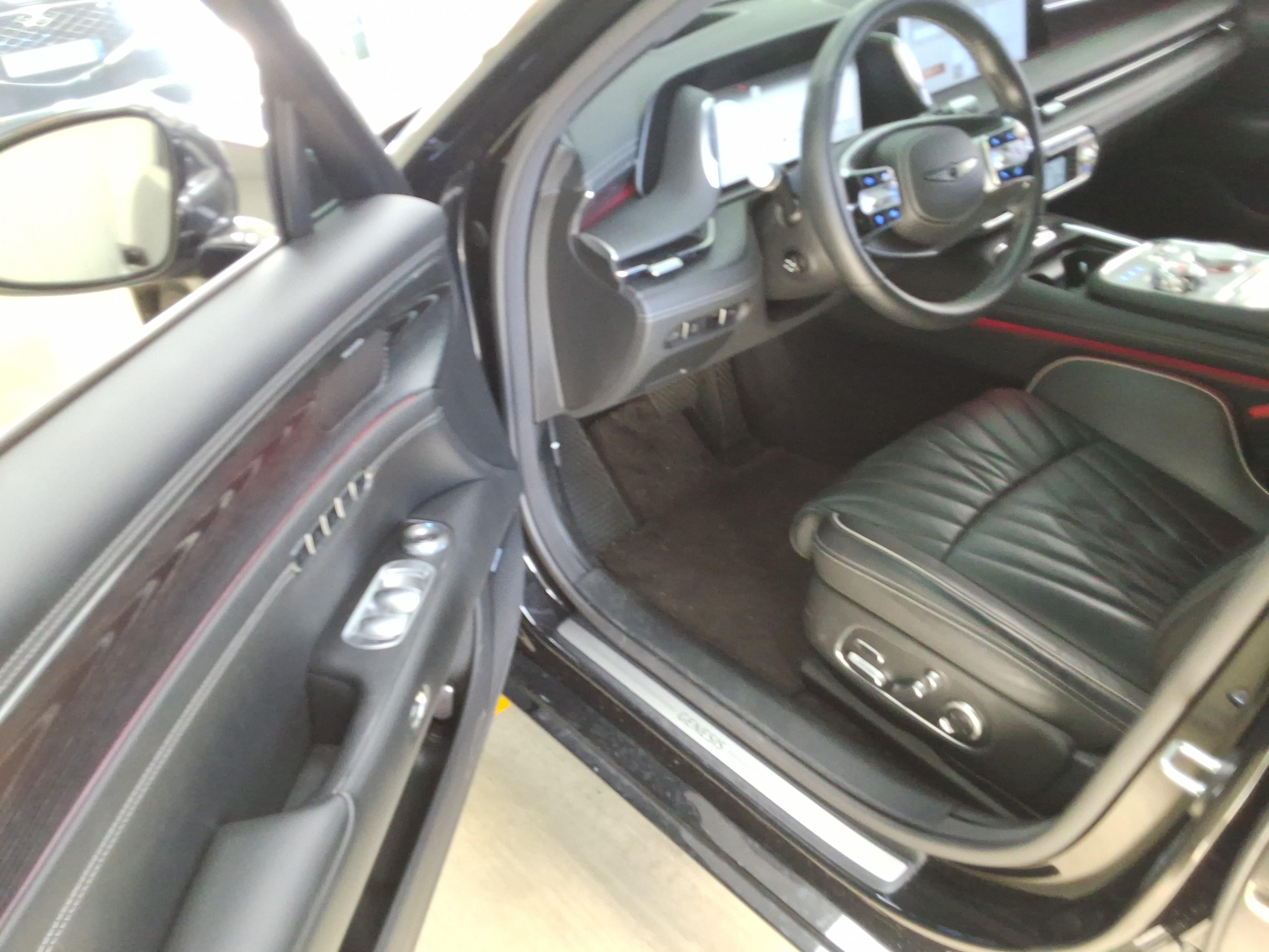 Genesis G90 2023 - Image 9