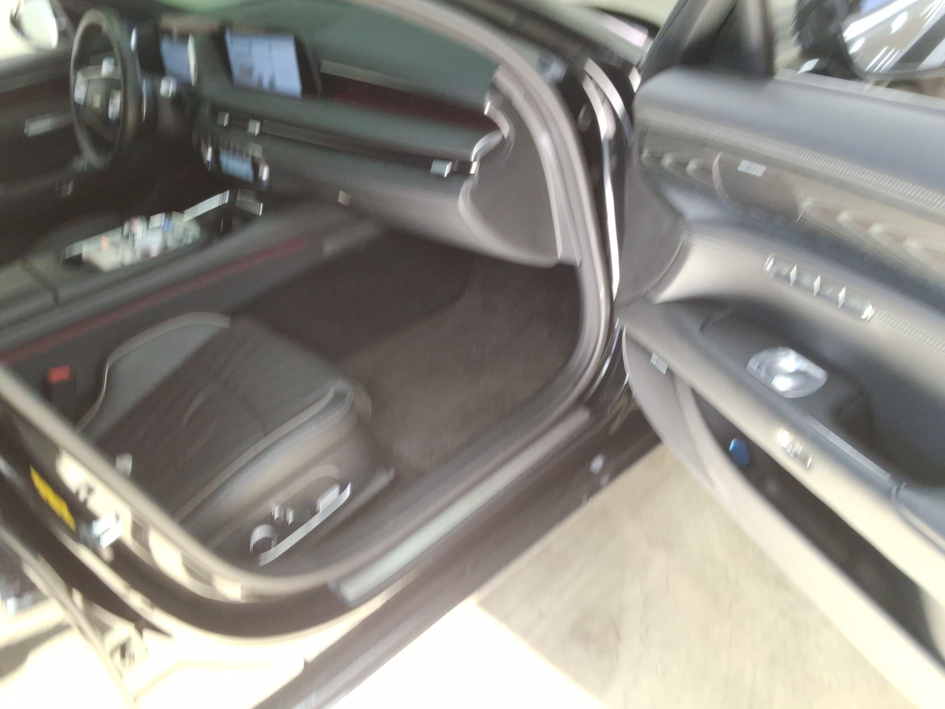 Genesis G90 2023 - Image 14