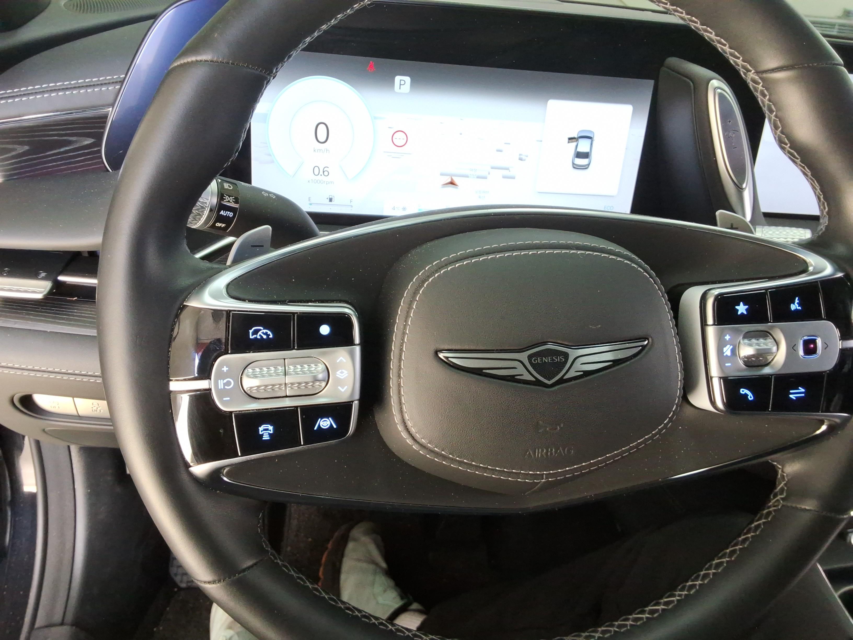 Genesis G90 2023 - Image 18