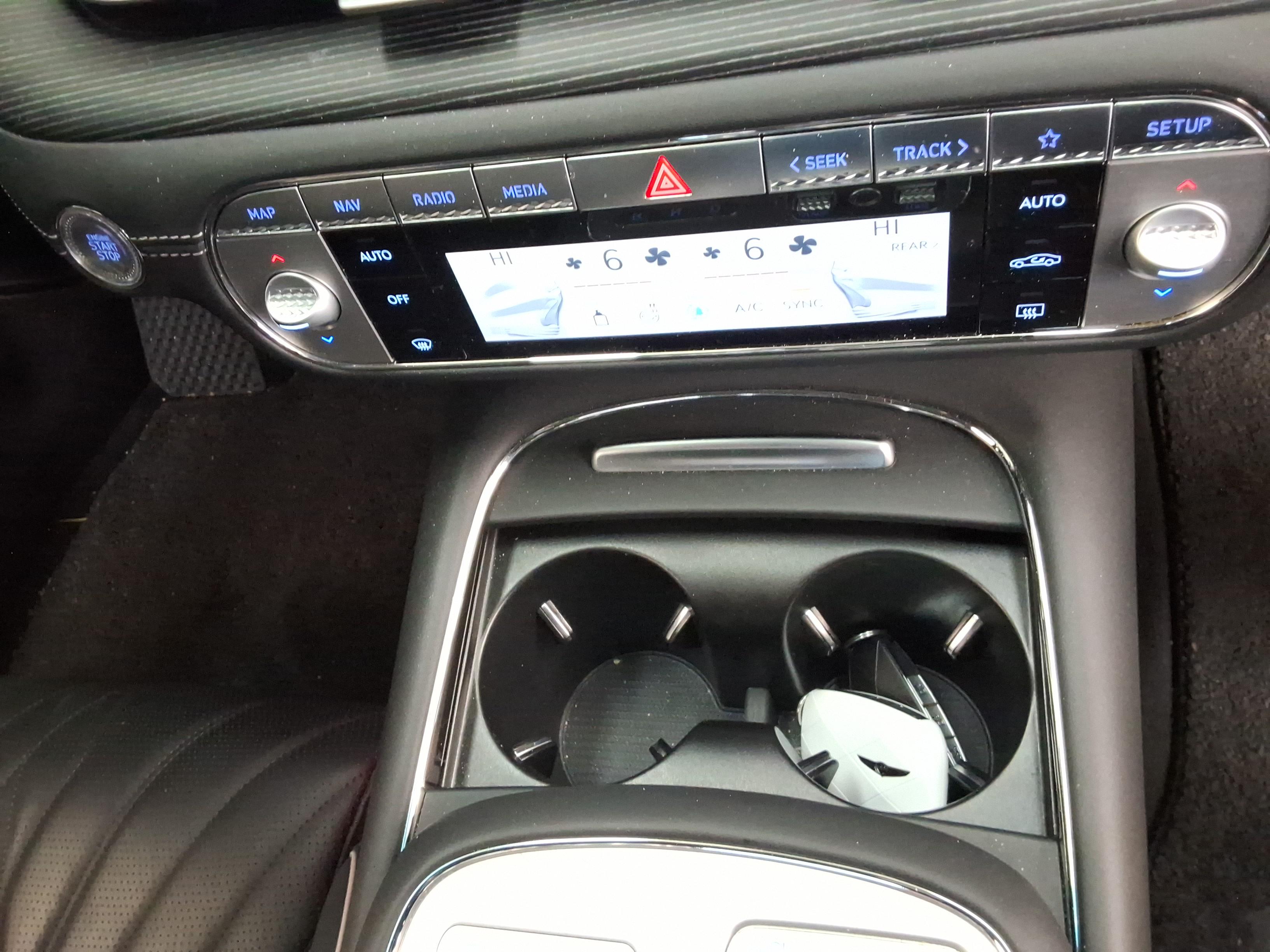 Genesis G90 2023 - Image 21