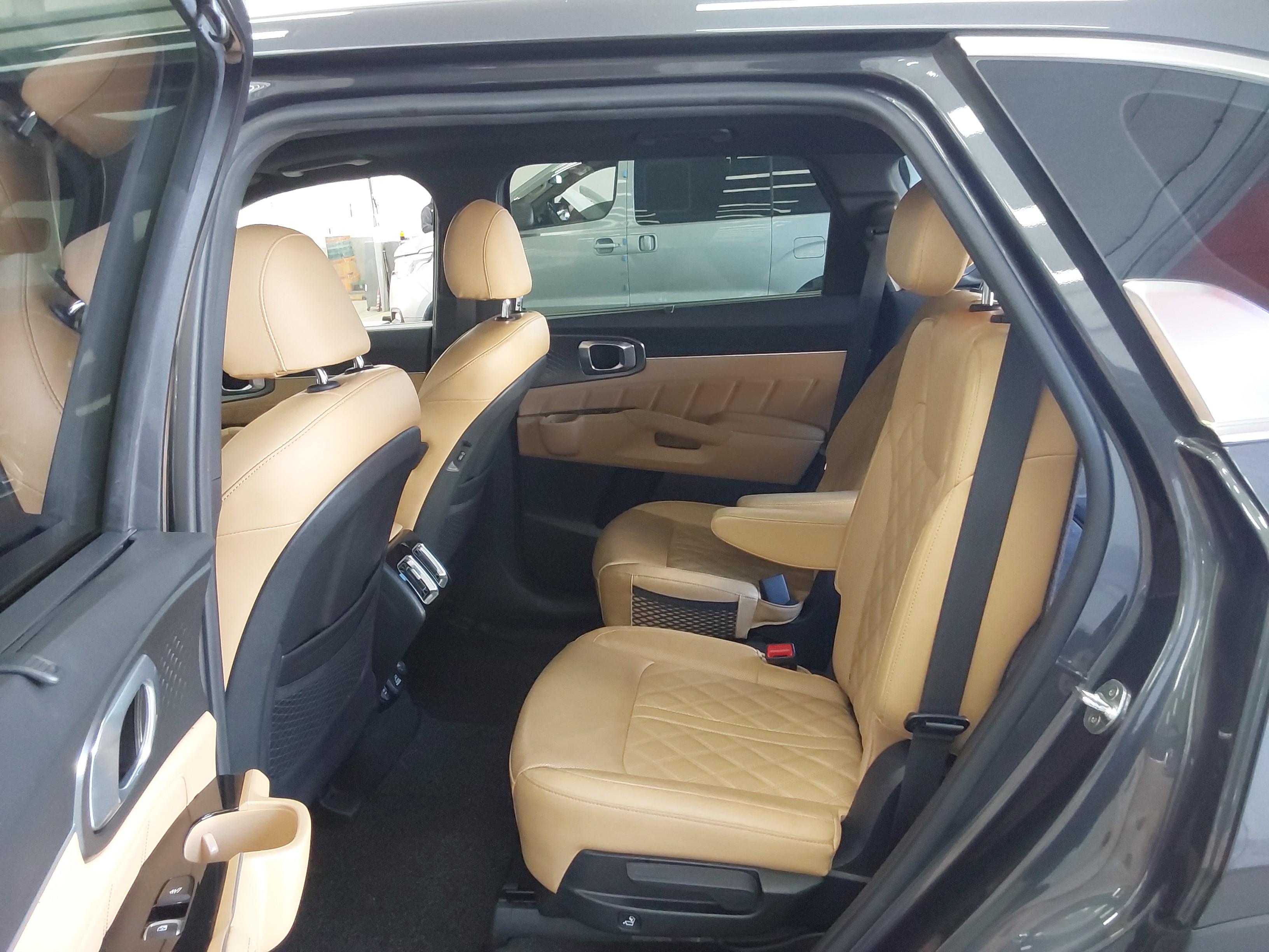 كيا سورينتو 2021 - صورة 11