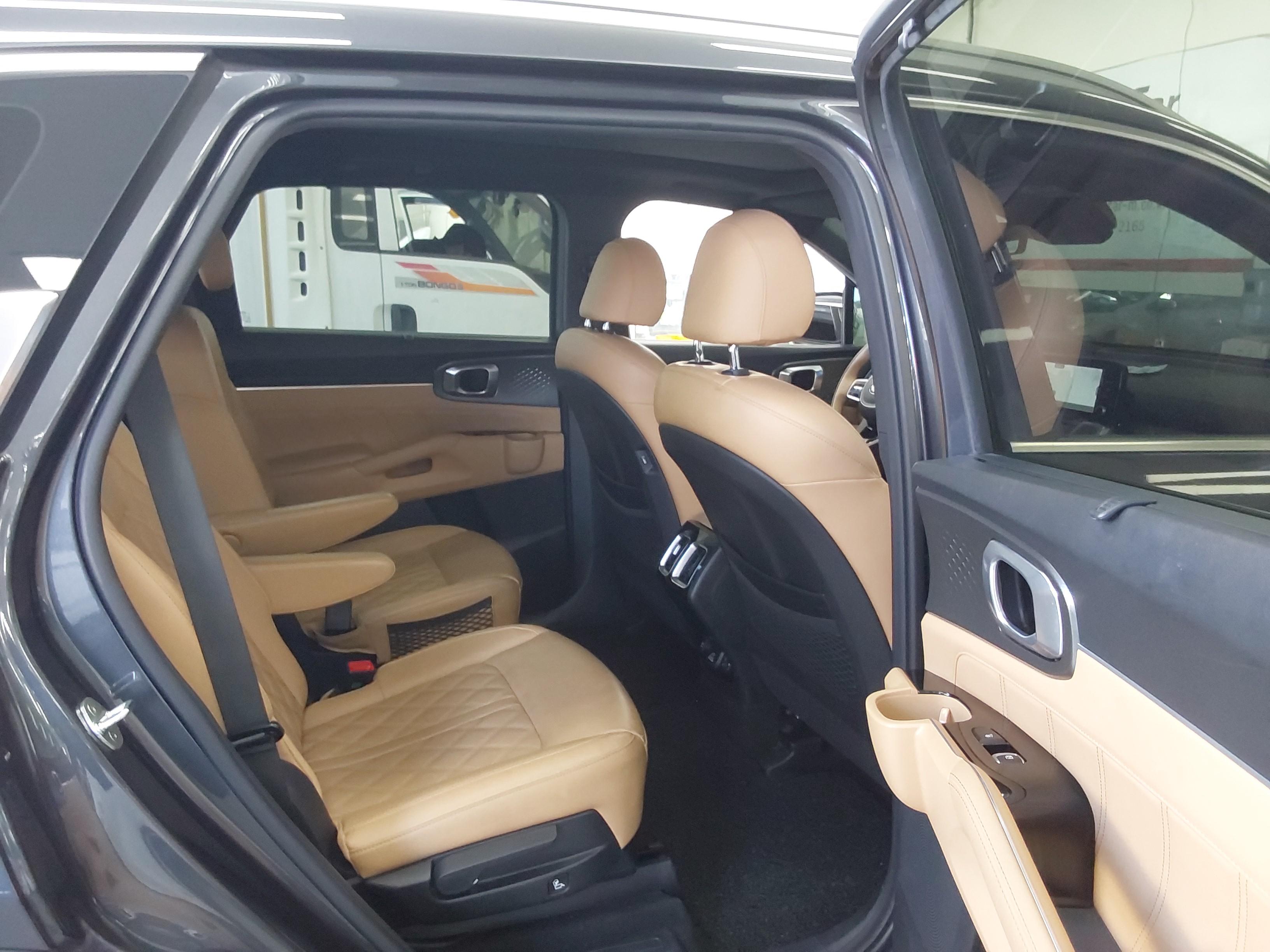 كيا سورينتو 2021 - صورة 13