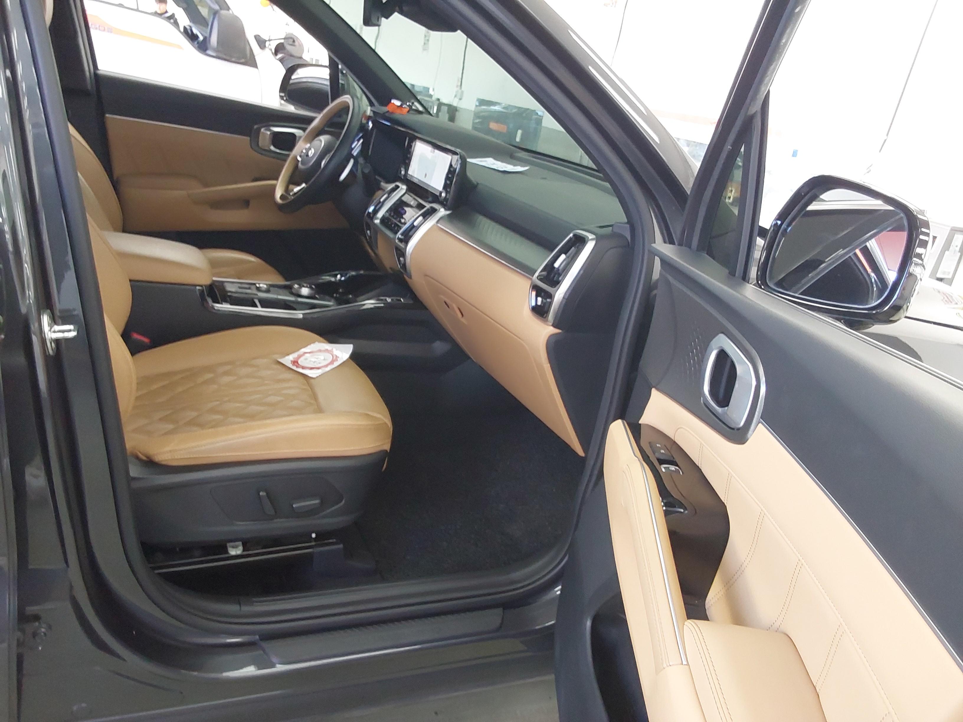 كيا سورينتو 2021 - صورة 14