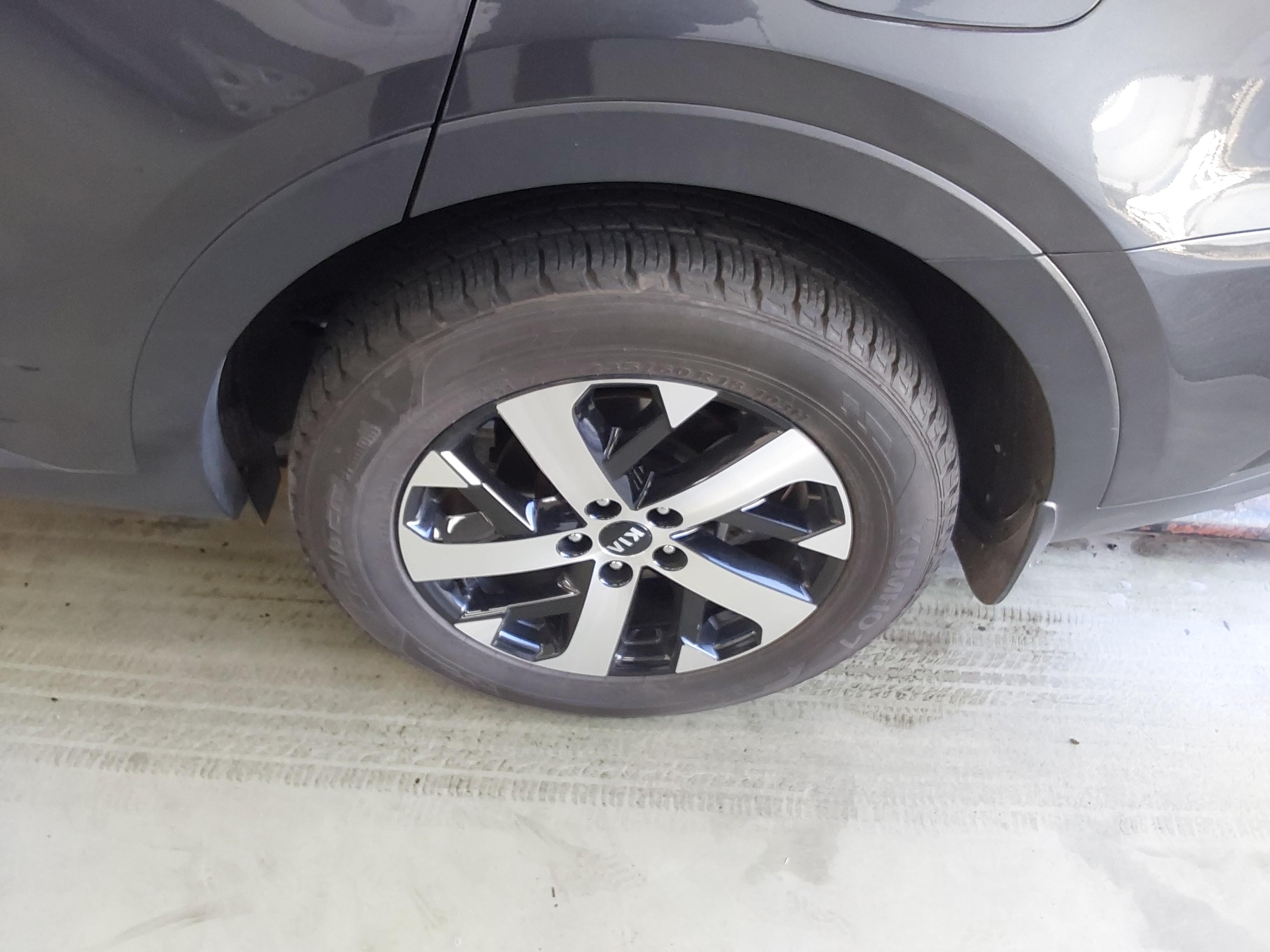 كيا سورينتو 2021 - صورة 21