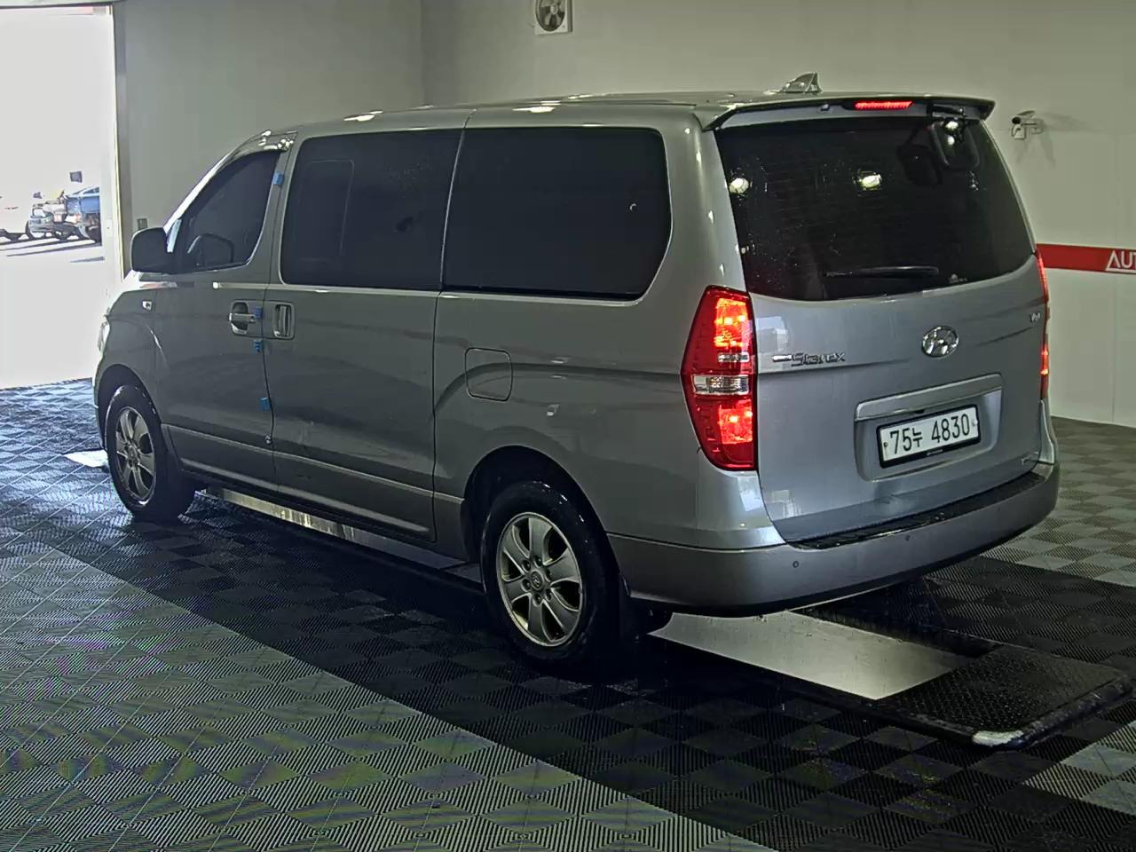 هيونداي جراند ستاريكس 2020 - صورة 5